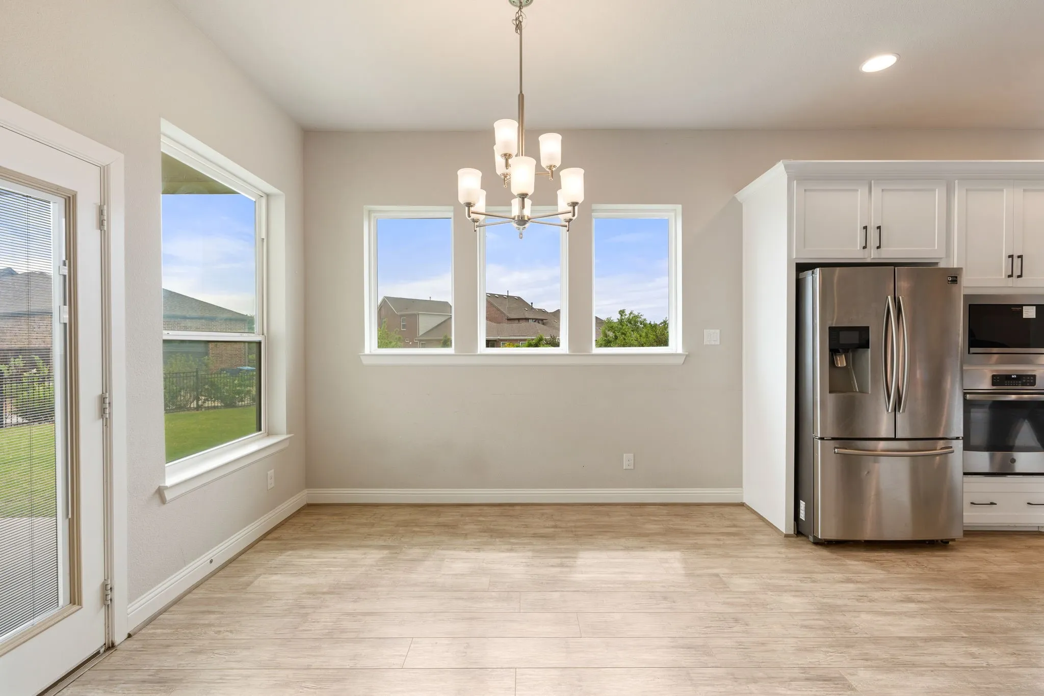 Single Family Residence For Sale in Dallas County , 8900 Homestead Boulevard, Rowlett, Texas 75089, 4 Bedroom, 2 Bathroom, 2 Garage spaces, 1,779 Sqft, built in 2017, mls#21392325, Real Estate Agent in Rowlett, Homes For Sale in Dallas county, Homes For Sale in Rowlett, Realtor in Rowlett Texas, Real Estate Brokerage Independent Realty Texas, Luminita Cordes Realtor