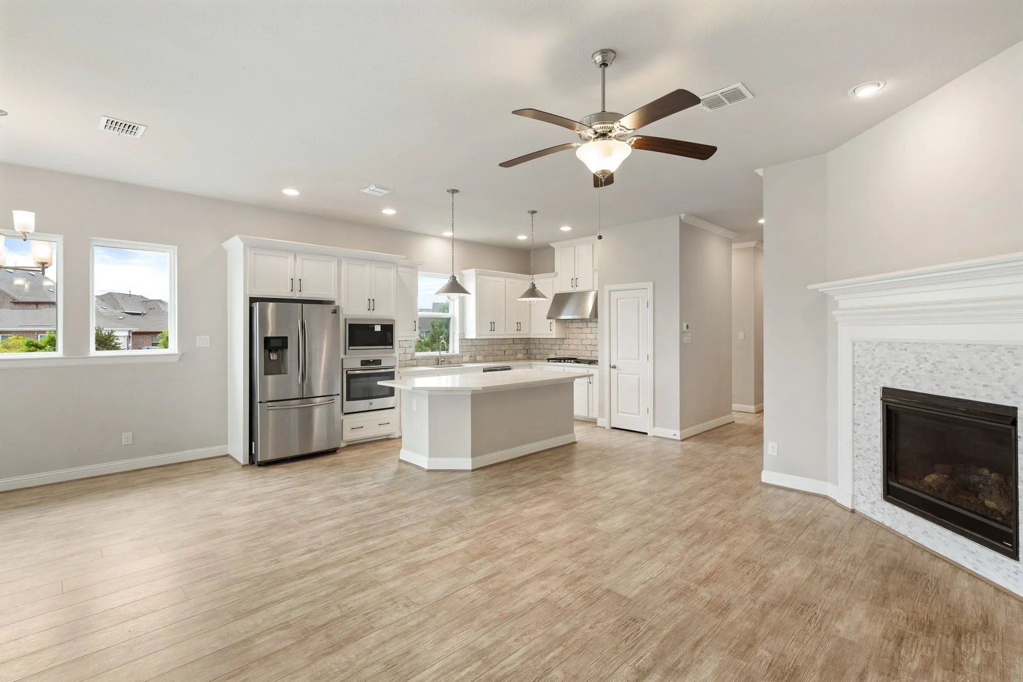 Single Family Residence For Sale in Dallas County , 8900 Homestead Boulevard, Rowlett, Texas 75089, 4 Bedroom, 2 Bathroom, 2 Garage spaces, 1,779 Sqft, built in 2017, mls#21392325, Real Estate Agent in Rowlett, Homes For Sale in Dallas county, Homes For Sale in Rowlett, Realtor in Rowlett Texas, Real Estate Brokerage Independent Realty Texas, Luminita Cordes Realtor