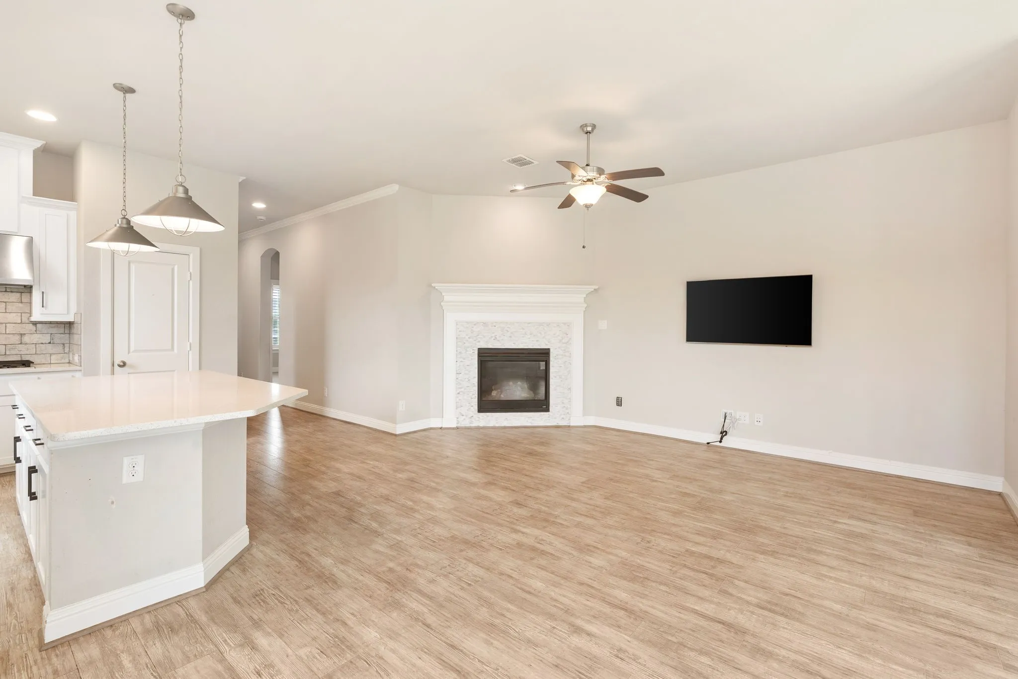 Single Family Residence For Sale in Dallas County , 8900 Homestead Boulevard, Rowlett, Texas 75089, 4 Bedroom, 2 Bathroom, 2 Garage spaces, 1,779 Sqft, built in 2017, mls#21392325, Real Estate Agent in Rowlett, Homes For Sale in Dallas county, Homes For Sale in Rowlett, Realtor in Rowlett Texas, Real Estate Brokerage Independent Realty Texas, Luminita Cordes Realtor
