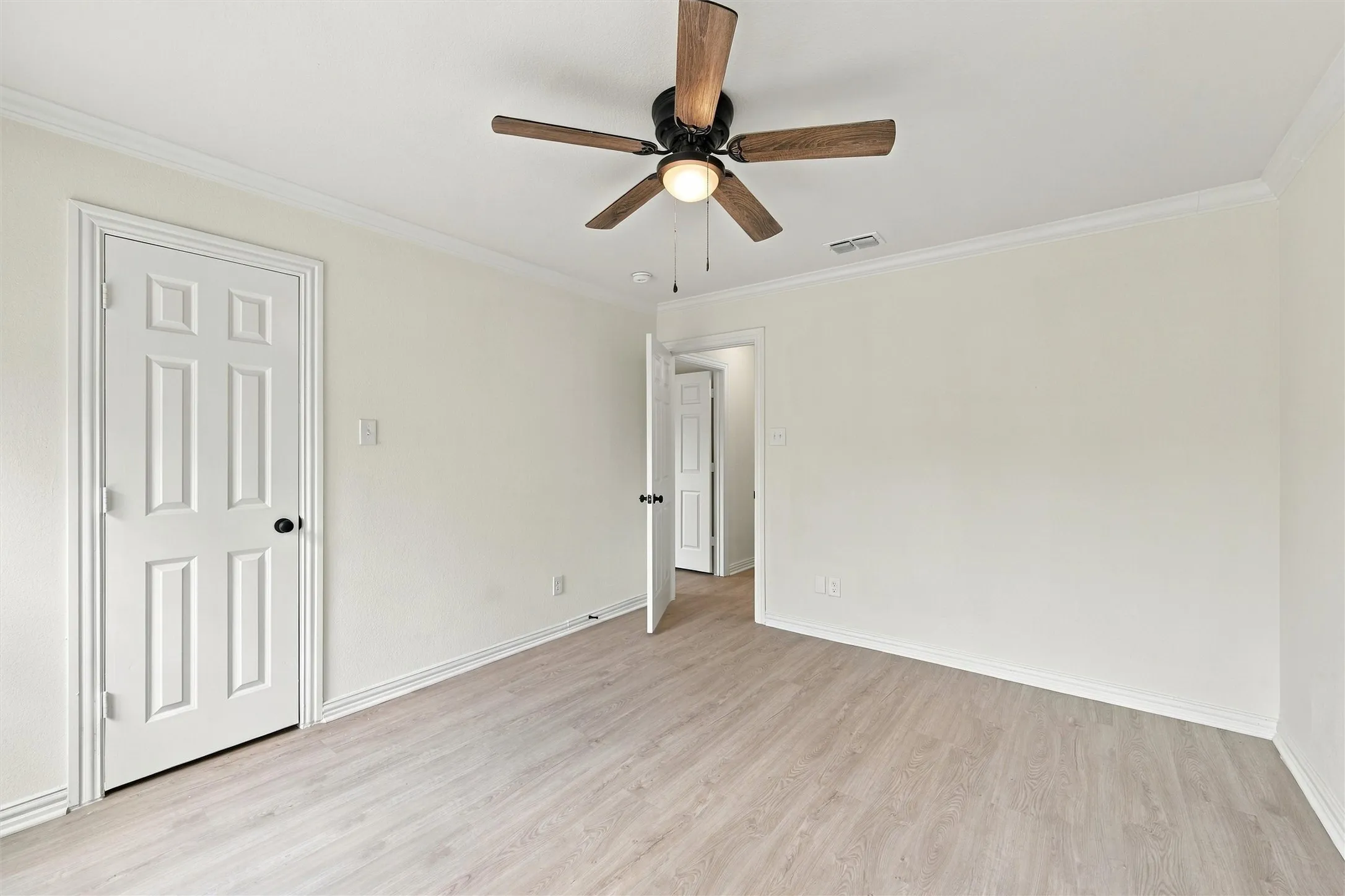 Single Family Residence For Sale in Mc Lennan County , 522 Lottie Street, Waco, Texas 76704, 3 Bedroom, 2 Bathroom, Garage spaces, 1,202 Sqft, built in 2013, mls#21391872, Real Estate Agent in Waco, Homes For Sale in Mc Lennan county, Homes For Sale in Waco, Realtor in Waco Texas, Real Estate Brokerage Independent Realty Texas, Luminita Cordes Realtor