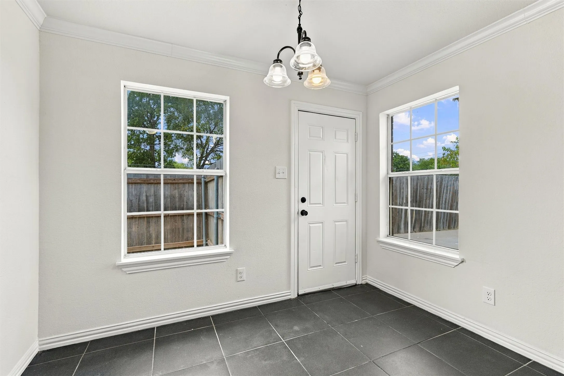 Single Family Residence For Sale in Mc Lennan County , 522 Lottie Street, Waco, Texas 76704, 3 Bedroom, 2 Bathroom, Garage spaces, 1,202 Sqft, built in 2013, mls#21391872, Real Estate Agent in Waco, Homes For Sale in Mc Lennan county, Homes For Sale in Waco, Realtor in Waco Texas, Real Estate Brokerage Independent Realty Texas, Luminita Cordes Realtor