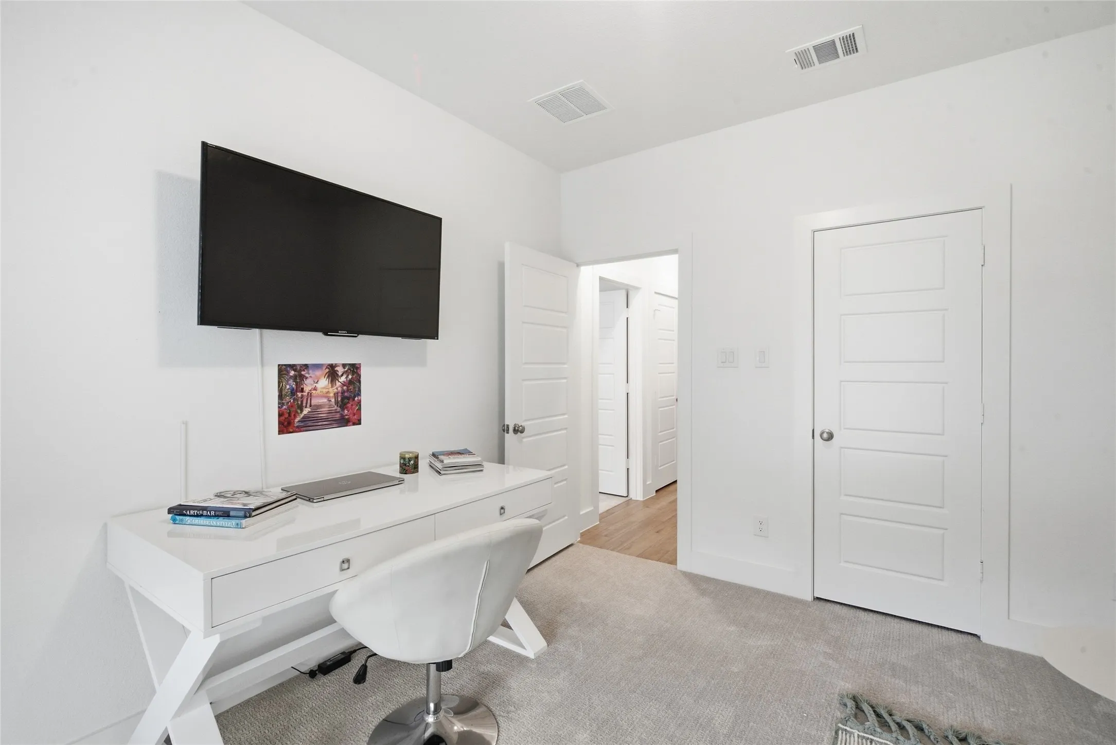 Townhouse For Sale in Parker County , 2117 Winding Creek Circle, Fort Worth, Texas 76008, 3 Bedroom, 2 Bathroom, 2 Garage spaces, 1,712 Sqft, built in 2023, mls#21392068, Real Estate Agent in Fort Worth, Homes For Sale in Parker county, Homes For Sale in Fort Worth, Realtor in Fort Worth Texas, Real Estate Brokerage Independent Realty Texas, Luminita Cordes Realtor