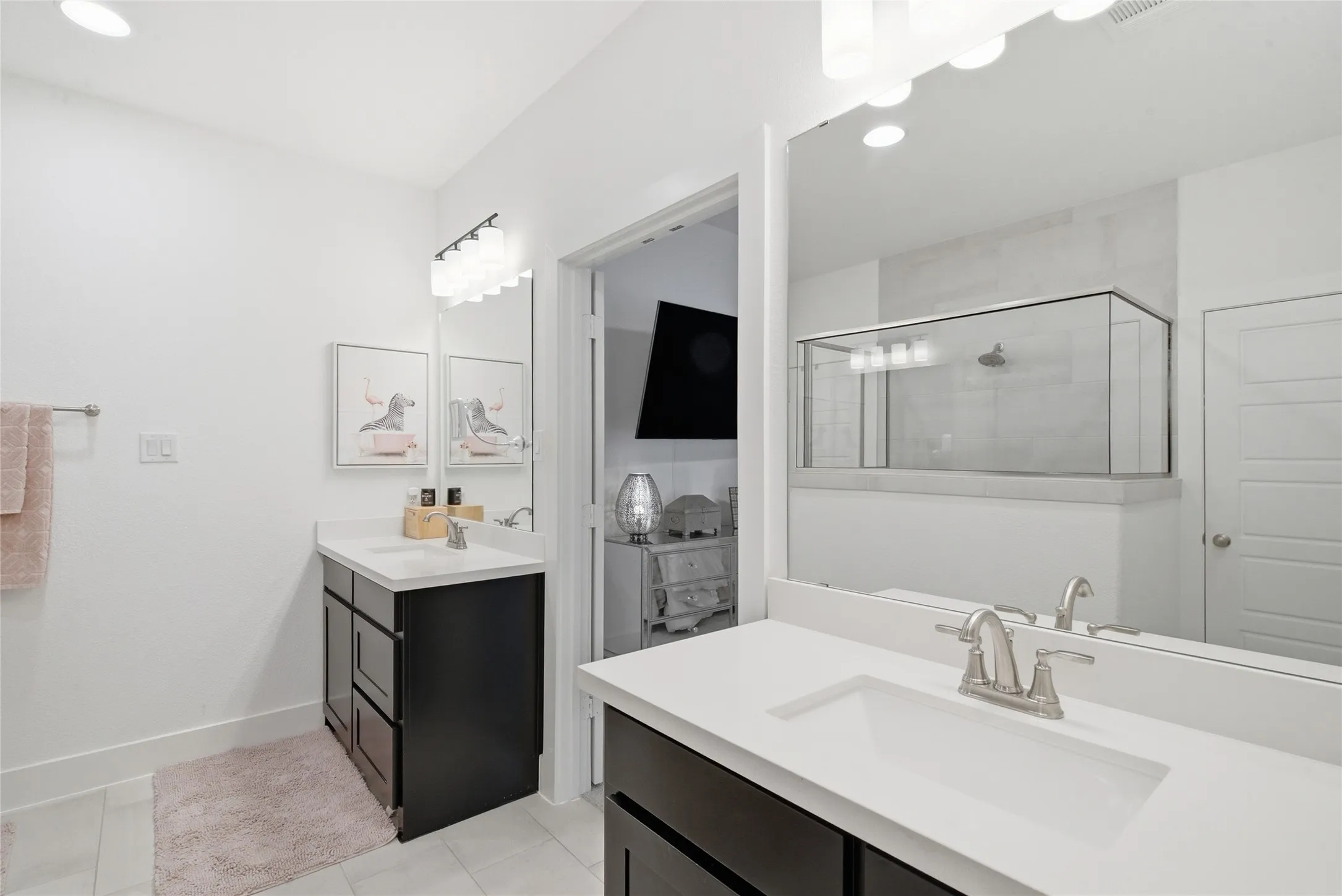 Townhouse For Sale in Parker County , 2117 Winding Creek Circle, Fort Worth, Texas 76008, 3 Bedroom, 2 Bathroom, 2 Garage spaces, 1,712 Sqft, built in 2023, mls#21392068, Real Estate Agent in Fort Worth, Homes For Sale in Parker county, Homes For Sale in Fort Worth, Realtor in Fort Worth Texas, Real Estate Brokerage Independent Realty Texas, Luminita Cordes Realtor