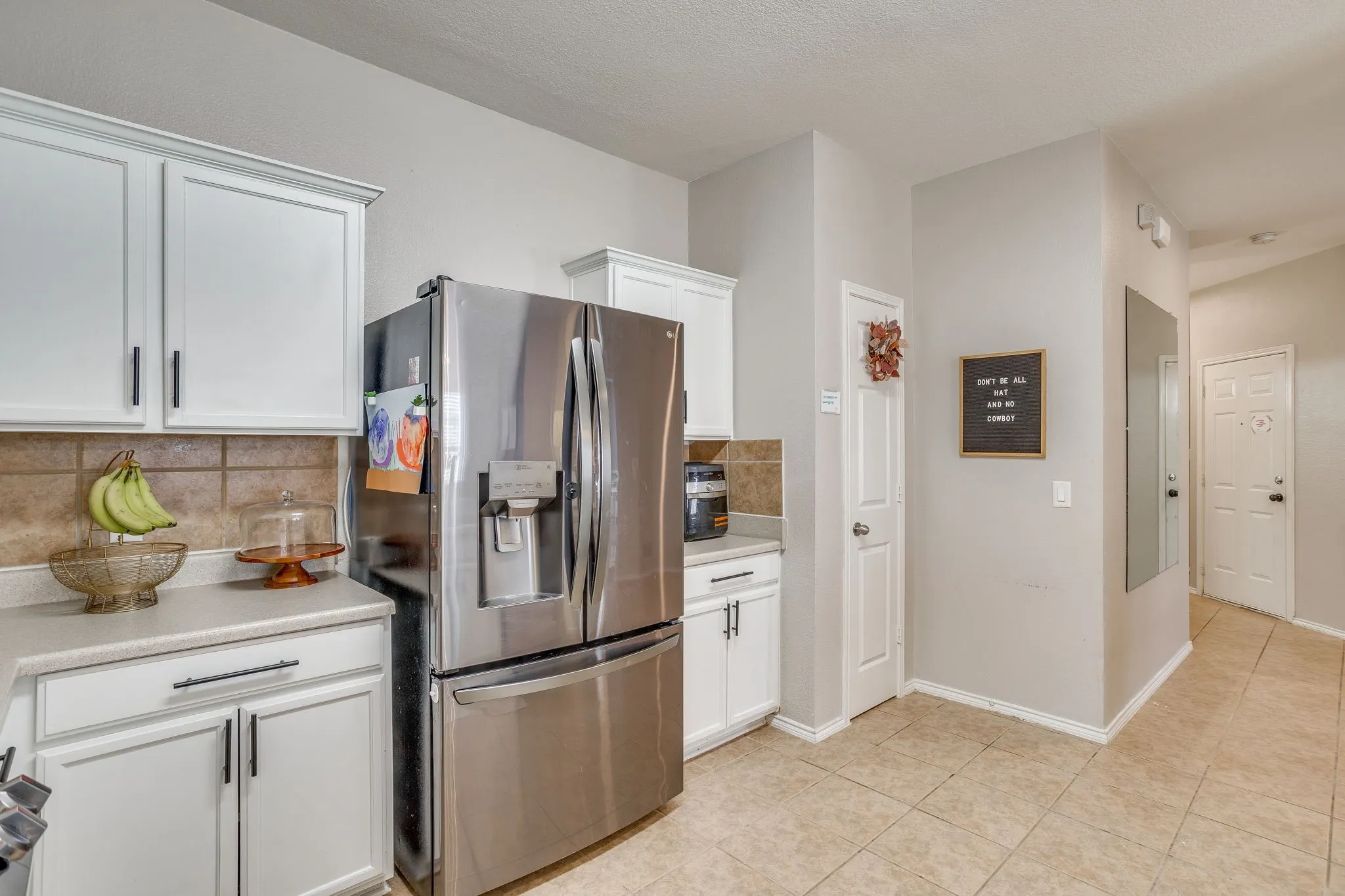 Single Family Residence For Sale in Ellis County , 212 Bison Meadow Drive, Waxahachie, Texas 75165, 3 Bedroom, 2 Bathroom, 2 Garage spaces, 1,753 Sqft, built in 2006, mls#21391454, Real Estate Agent in Waxahachie, Homes For Sale in Ellis county, Homes For Sale in Waxahachie, Realtor in Waxahachie Texas, Real Estate Brokerage Independent Realty Texas, Luminita Cordes Realtor