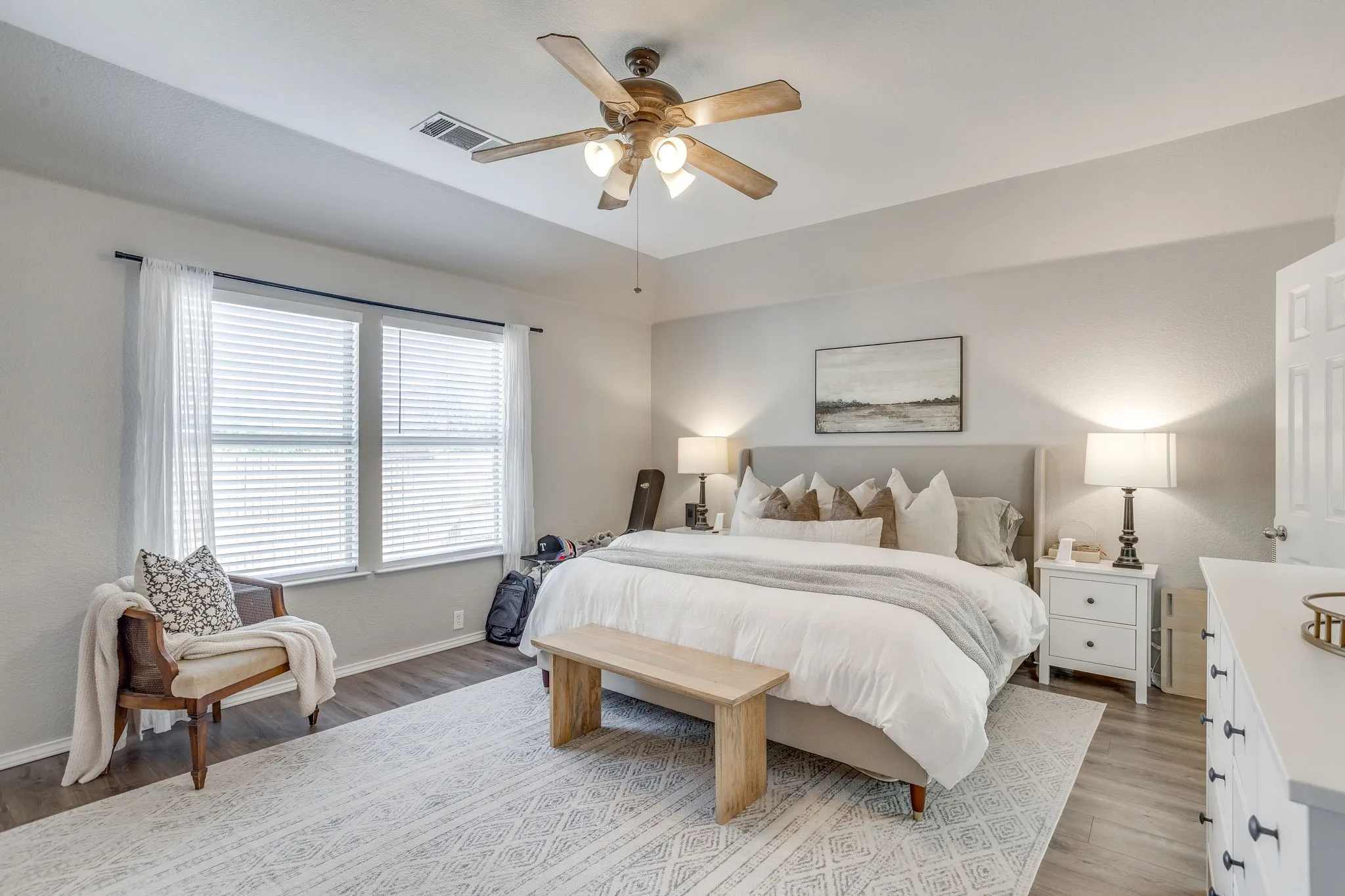 Single Family Residence For Sale in Ellis County , 212 Bison Meadow Drive, Waxahachie, Texas 75165, 3 Bedroom, 2 Bathroom, 2 Garage spaces, 1,753 Sqft, built in 2006, mls#21391454, Real Estate Agent in Waxahachie, Homes For Sale in Ellis county, Homes For Sale in Waxahachie, Realtor in Waxahachie Texas, Real Estate Brokerage Independent Realty Texas, Luminita Cordes Realtor