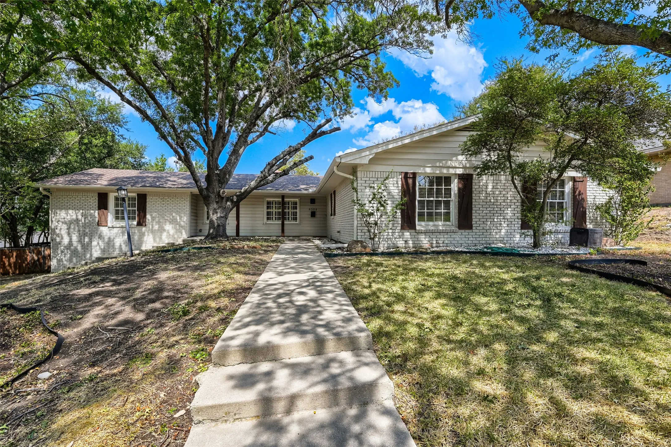 Single Family Residence For Sale