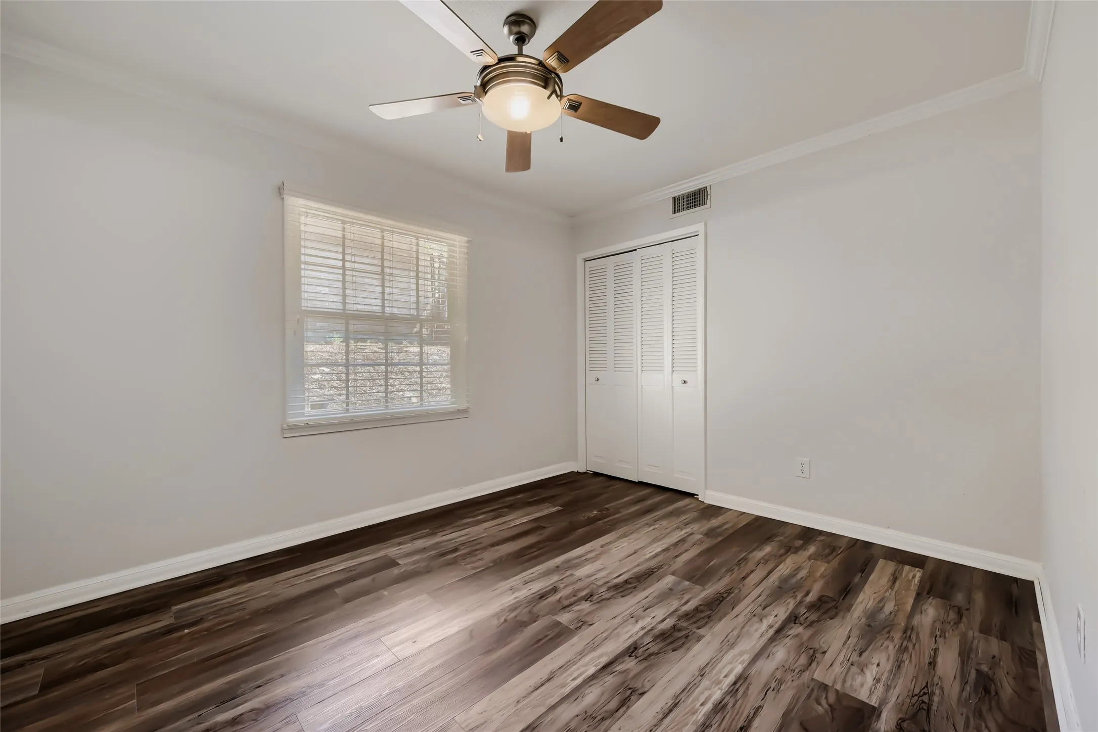Single Family Residence For Sale in Tarrant County , 6504 Genoa Road, Fort Worth, Texas 76116, 4 Bedroom, 3 Bathroom, 2 Garage spaces, 2,387 Sqft, built in 1966, mls#21388661, Real Estate Agent in Fort Worth, Homes For Sale in Tarrant county, Homes For Sale in Fort Worth, Realtor in Fort Worth Texas, Real Estate Brokerage Independent Realty Texas, Luminita Cordes Realtor