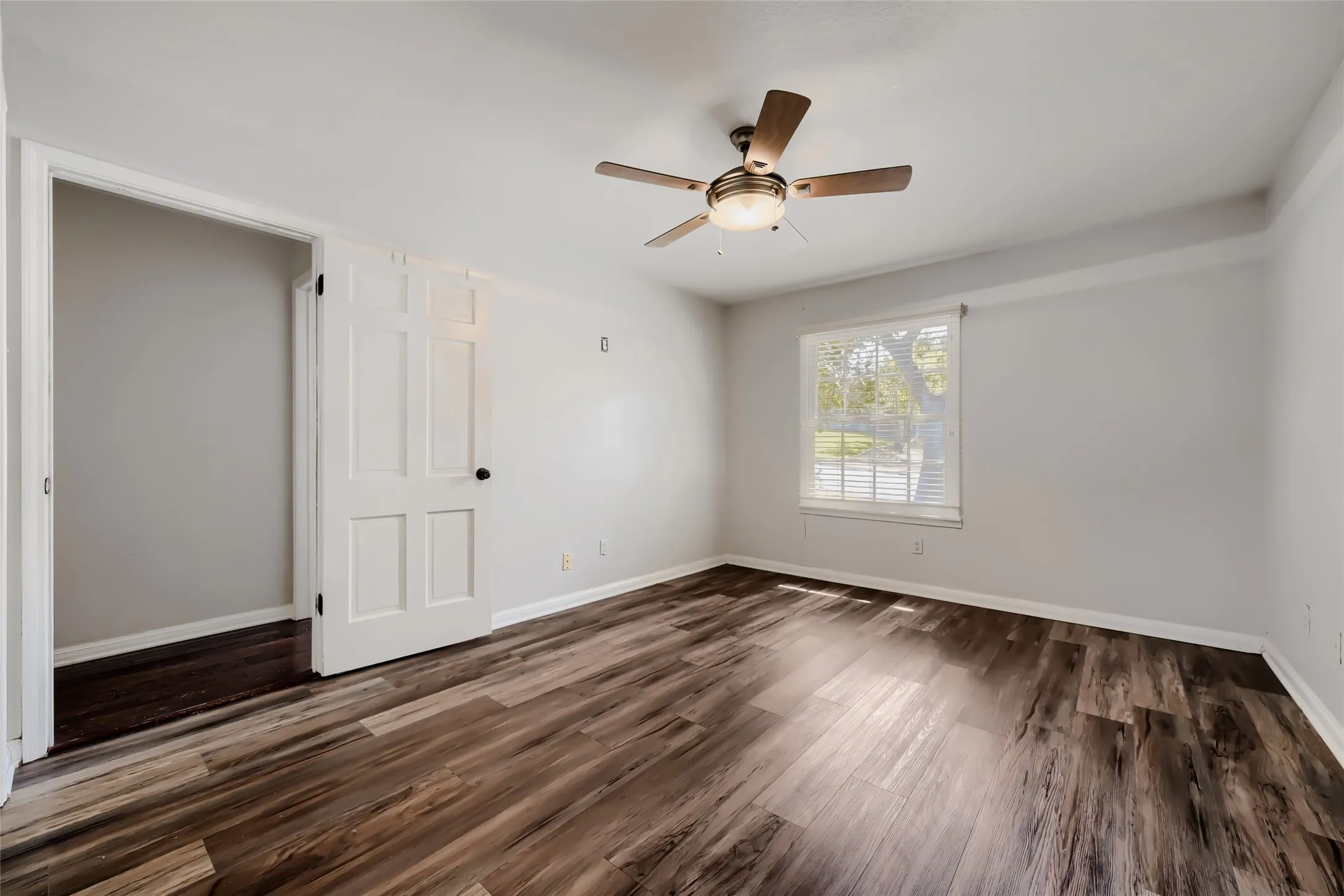Single Family Residence For Sale in Tarrant County , 6504 Genoa Road, Fort Worth, Texas 76116, 4 Bedroom, 3 Bathroom, 2 Garage spaces, 2,387 Sqft, built in 1966, mls#21388661, Real Estate Agent in Fort Worth, Homes For Sale in Tarrant county, Homes For Sale in Fort Worth, Realtor in Fort Worth Texas, Real Estate Brokerage Independent Realty Texas, Luminita Cordes Realtor