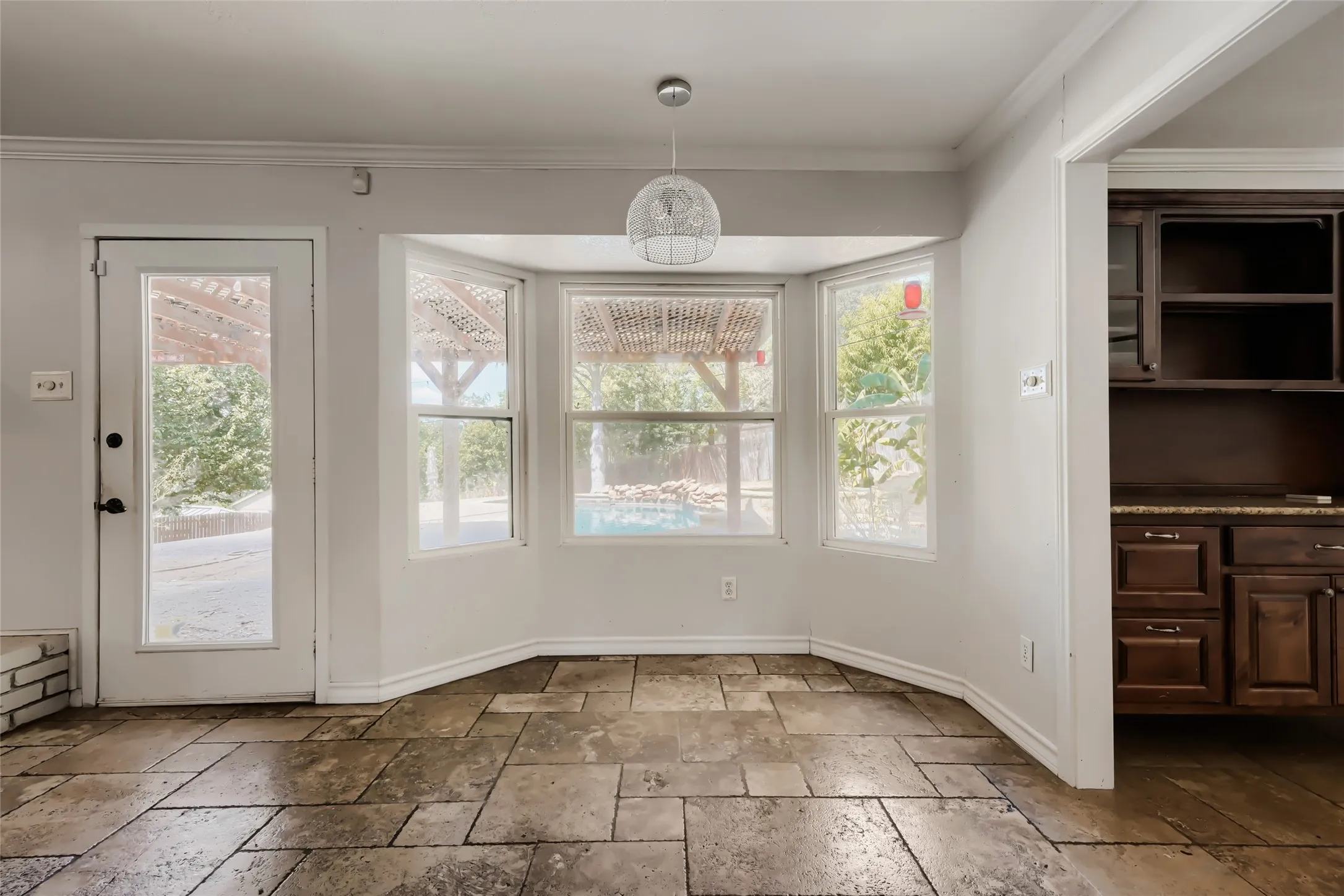 Single Family Residence For Sale in Tarrant County , 6504 Genoa Road, Fort Worth, Texas 76116, 4 Bedroom, 3 Bathroom, 2 Garage spaces, 2,387 Sqft, built in 1966, mls#21388661, Real Estate Agent in Fort Worth, Homes For Sale in Tarrant county, Homes For Sale in Fort Worth, Realtor in Fort Worth Texas, Real Estate Brokerage Independent Realty Texas, Luminita Cordes Realtor