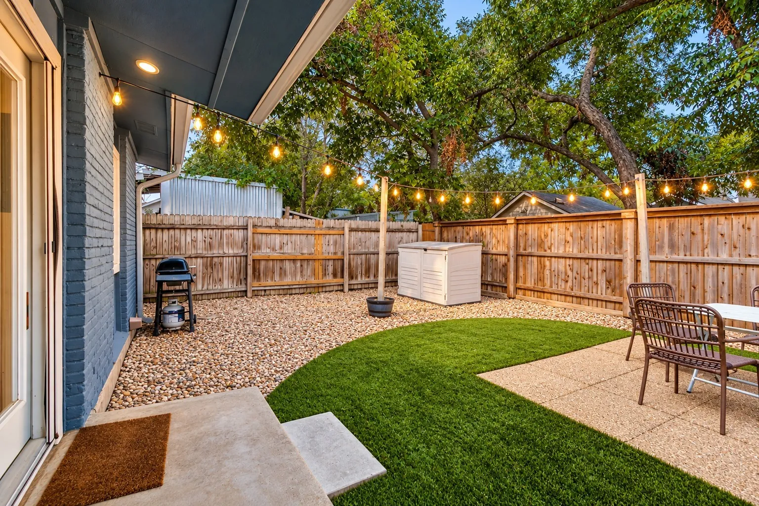Single Family Residence For Sale in Tarrant County , 403 E Franklin Street, Grapevine, Texas 76051, 4 Bedroom, 2 Bathroom, Garage spaces, 1,636 Sqft, built in 1968, mls#21392222, Real Estate Agent in Grapevine, Homes For Sale in Tarrant county, Homes For Sale in Grapevine, Realtor in Grapevine Texas, Real Estate Brokerage Independent Realty Texas, Luminita Cordes Realtor