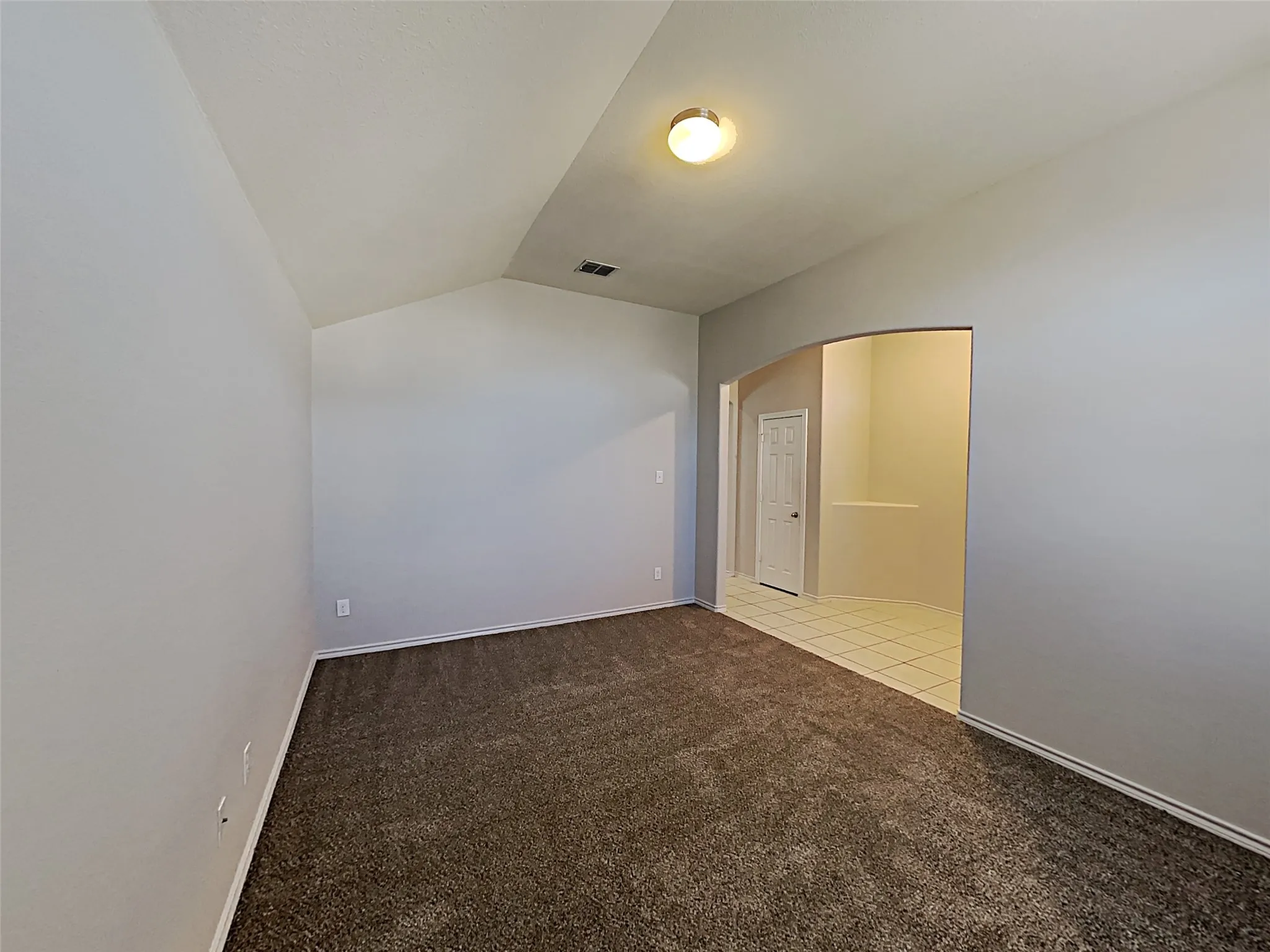 Single Family Residence For Rent in Tarrant County , 10129 Blue Bell Drive, Fort Worth, Texas 76108, 4 Bedroom, 2 Bathroom, 2 Garage spaces, 2,055 Sqft, built in 2014, mls#21392346, Real Estate Agent in Fort Worth, Homes For Rent in Tarrant county, Homes For Rent in Fort Worth, Realtor in Fort Worth Texas, Real Estate Brokerage Independent Realty Texas, Luminita Cordes Realtor