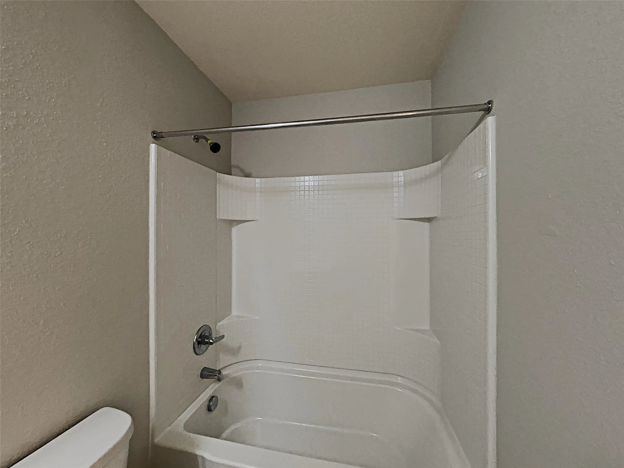 Single Family Residence For Rent in Tarrant County , 10129 Blue Bell Drive, Fort Worth, Texas 76108, 4 Bedroom, 2 Bathroom, 2 Garage spaces, 2,055 Sqft, built in 2014, mls#21392346, Real Estate Agent in Fort Worth, Homes For Rent in Tarrant county, Homes For Rent in Fort Worth, Realtor in Fort Worth Texas, Real Estate Brokerage Independent Realty Texas, Luminita Cordes Realtor