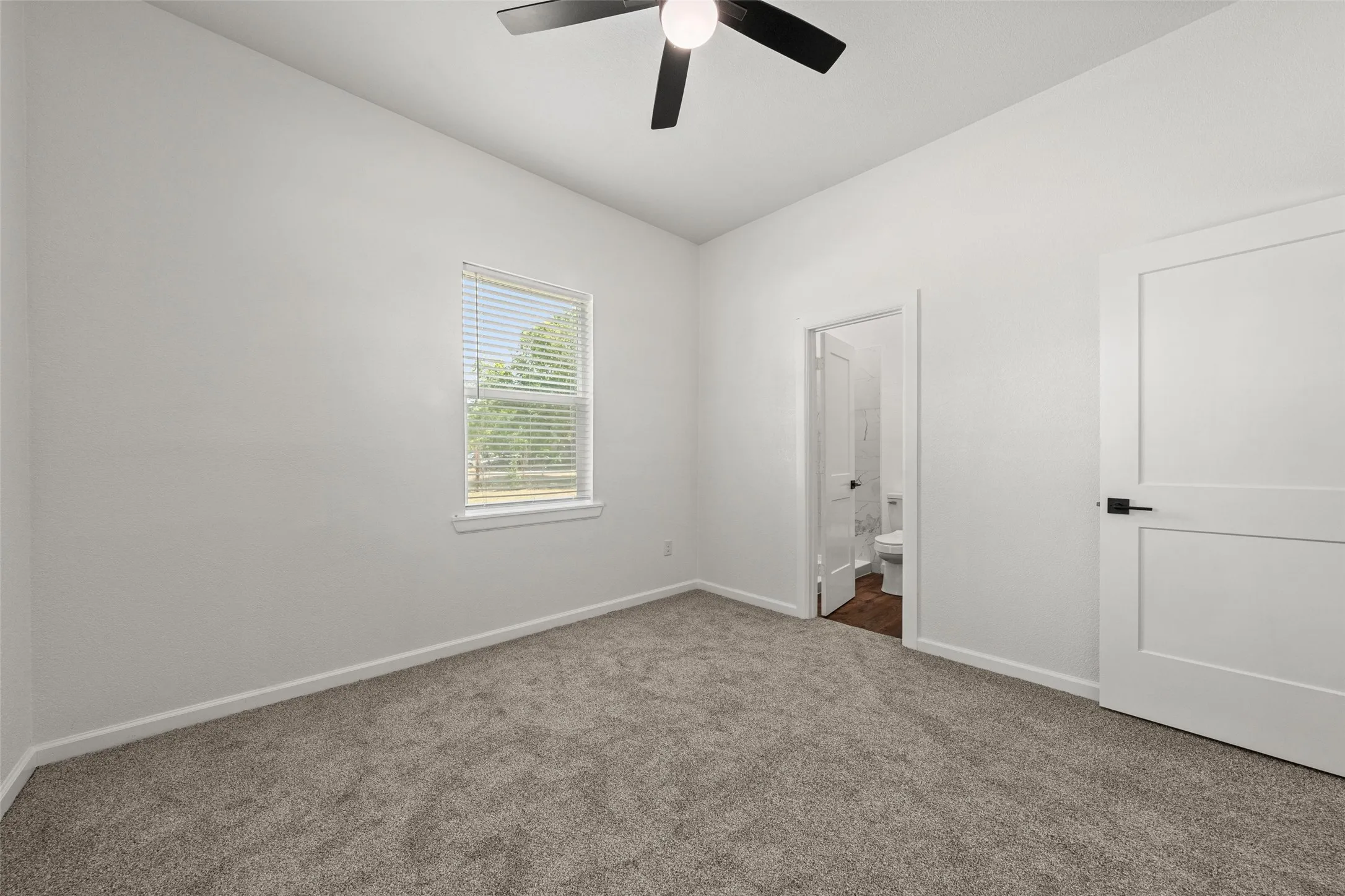 Single Family Residence For Sale in Mc Lennan County , 2415 S 9th Street, Waco, Texas 76706, 3 Bedroom, 2 Bathroom, Garage spaces, 1,160 Sqft, built in 1950, mls#21392212, Real Estate Agent in Waco, Homes For Sale in Mc Lennan county, Homes For Sale in Waco, Realtor in Waco Texas, Real Estate Brokerage Independent Realty Texas, Luminita Cordes Realtor
