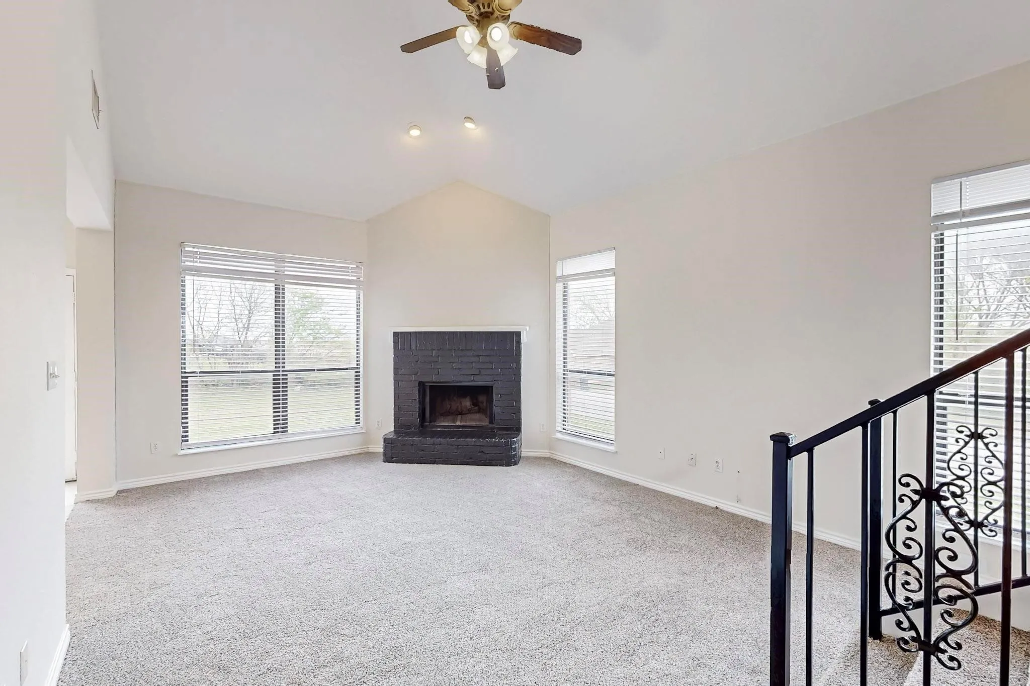 Duplex For Rent in Tarrant County , 8000 Arbor Avenue, Fort Worth, Texas 76116, 3 Bedroom, 3 Bathroom, 2 Garage spaces, 1,378 Sqft, built in 2003, mls#21392370, Real Estate Agent in Fort Worth, Homes For Rent in Tarrant county, Homes For Rent in Fort Worth, Realtor in Fort Worth Texas, Real Estate Brokerage Independent Realty Texas, Luminita Cordes Realtor