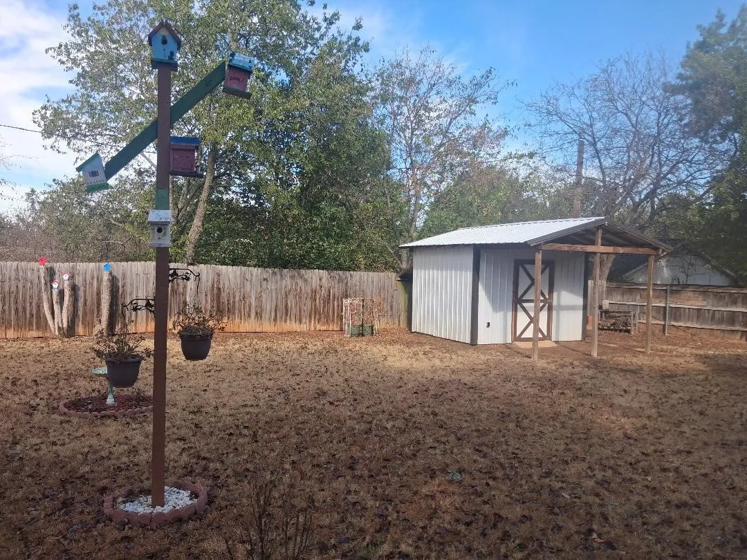 Single Family Residence For Rent in Tarrant County , 2206 Sexton Drive, Arlington, Texas 76015, 3 Bedroom, 2 Bathroom, 2 Garage spaces, 1,546 Sqft, built in 1980, mls#21391925, Real Estate Agent in Arlington, Homes For Rent in Tarrant county, Homes For Rent in Arlington, Realtor in Arlington Texas, Real Estate Brokerage Independent Realty Texas, Luminita Cordes Realtor