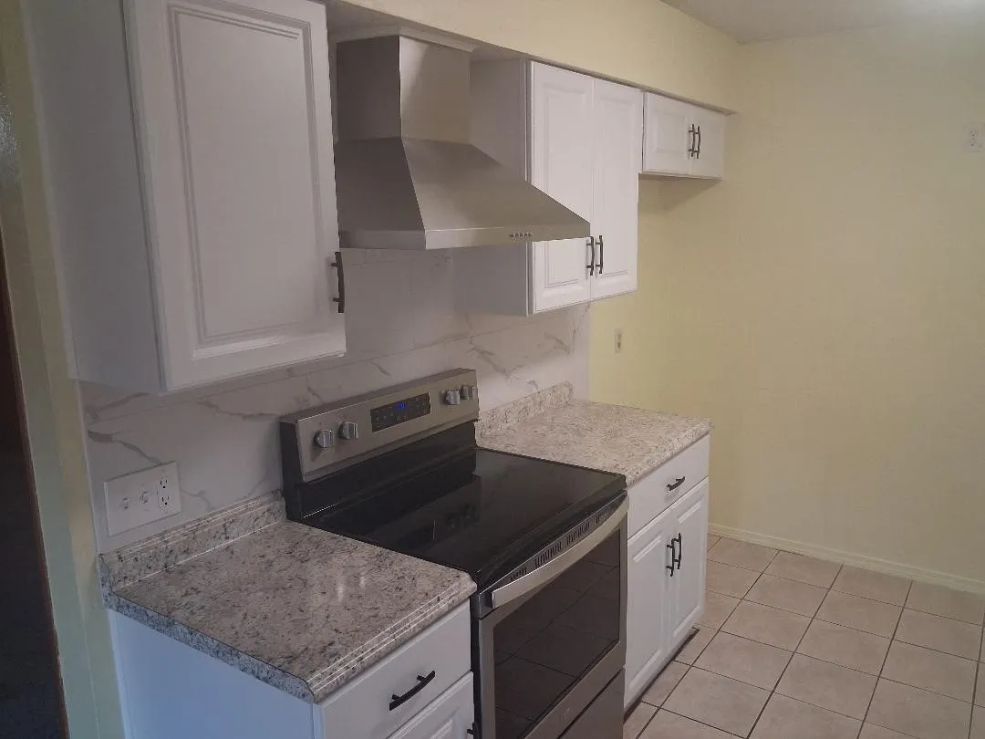 Single Family Residence For Rent in Tarrant County , 2206 Sexton Drive, Arlington, Texas 76015, 3 Bedroom, 2 Bathroom, 2 Garage spaces, 1,546 Sqft, built in 1980, mls#21391925, Real Estate Agent in Arlington, Homes For Rent in Tarrant county, Homes For Rent in Arlington, Realtor in Arlington Texas, Real Estate Brokerage Independent Realty Texas, Luminita Cordes Realtor