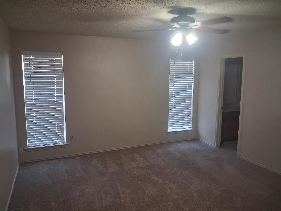 Single Family Residence For Rent in Tarrant County , 2206 Sexton Drive, Arlington, Texas 76015, 3 Bedroom, 2 Bathroom, 2 Garage spaces, 1,546 Sqft, built in 1980, mls#21391925, Real Estate Agent in Arlington, Homes For Rent in Tarrant county, Homes For Rent in Arlington, Realtor in Arlington Texas, Real Estate Brokerage Independent Realty Texas, Luminita Cordes Realtor