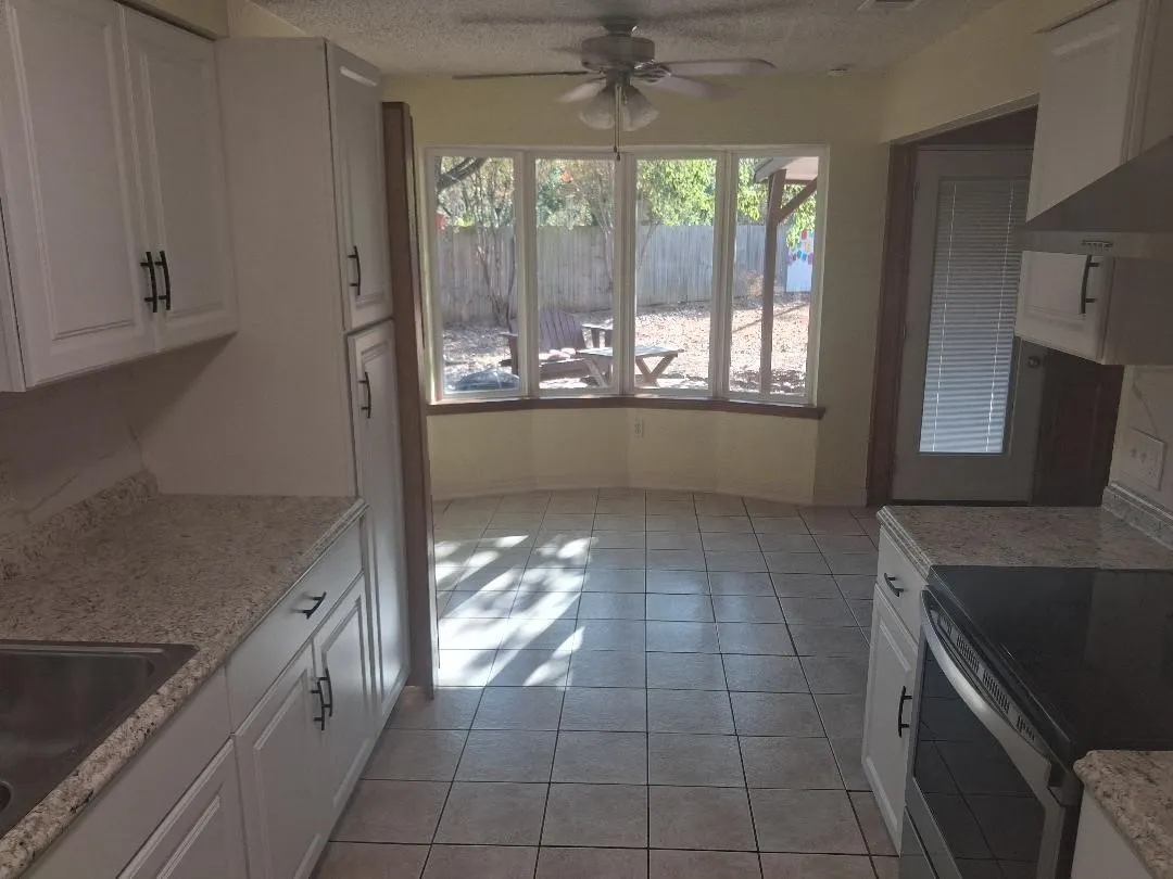 Single Family Residence For Rent in Tarrant County , 2206 Sexton Drive, Arlington, Texas 76015, 3 Bedroom, 2 Bathroom, 2 Garage spaces, 1,546 Sqft, built in 1980, mls#21391925, Real Estate Agent in Arlington, Homes For Rent in Tarrant county, Homes For Rent in Arlington, Realtor in Arlington Texas, Real Estate Brokerage Independent Realty Texas, Luminita Cordes Realtor