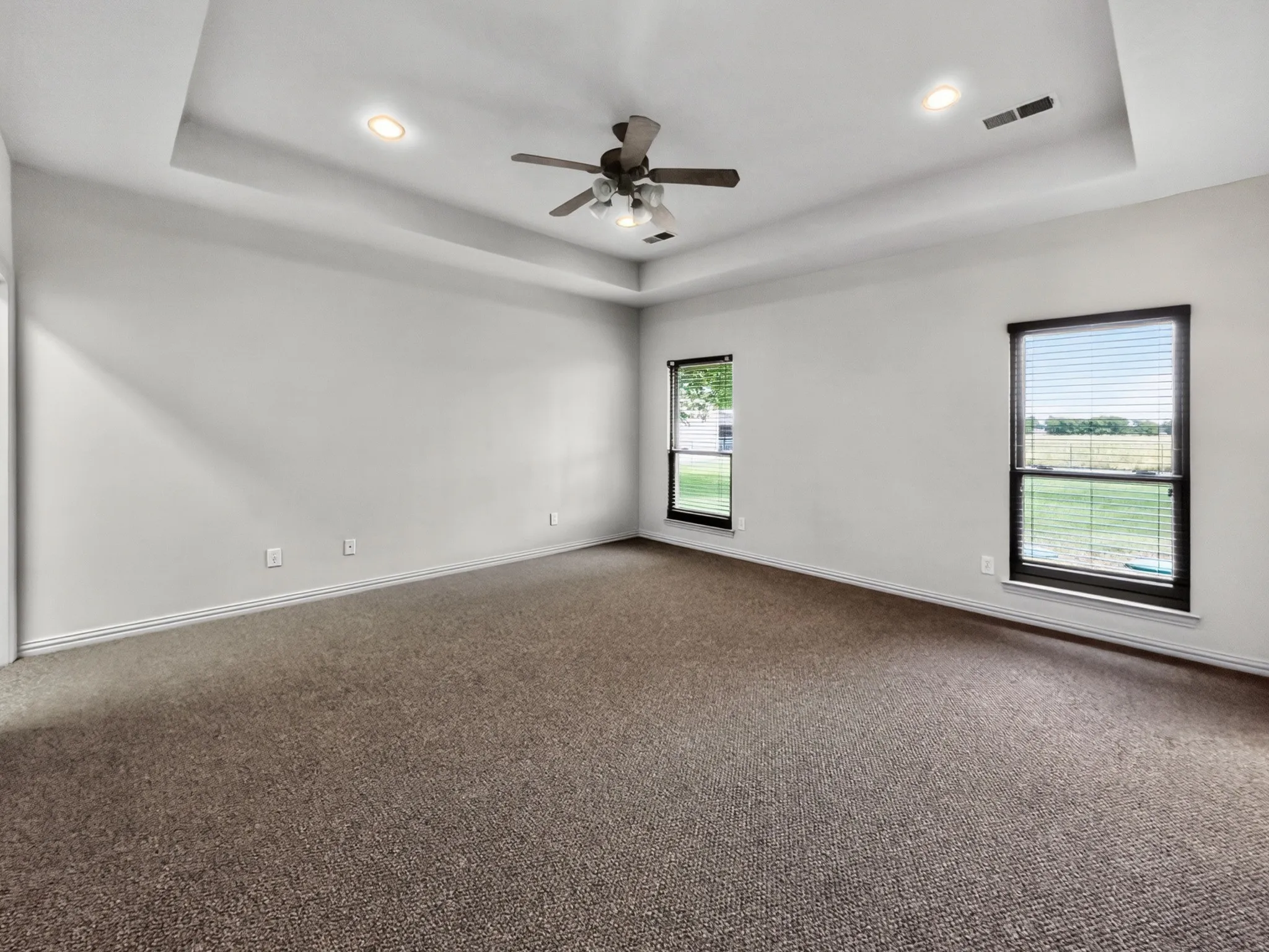 Single Family Residence For Rent in Grayson County , 1255 Vineyard Road, Gunter, Texas 75058, 4 Bedroom, 3 Bathroom, 2 Garage spaces, 2,507 Sqft, built in 2005, mls#21392371, Real Estate Agent in Gunter, Homes For Rent in Grayson county, Homes For Rent in Gunter, Realtor in Gunter Texas, Real Estate Brokerage Independent Realty Texas, Luminita Cordes Realtor