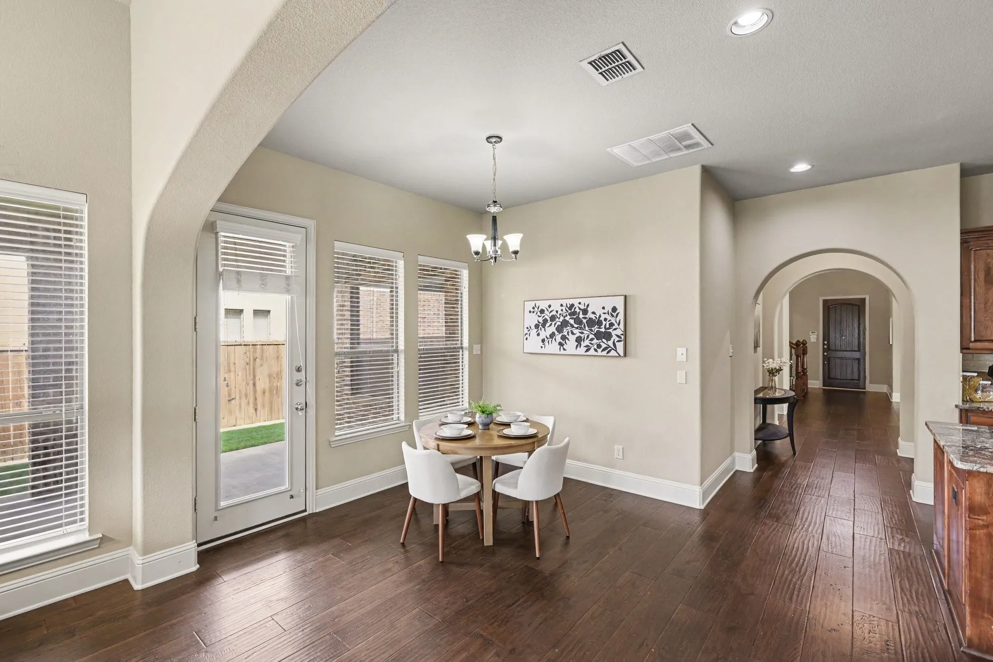 Single Family Residence For Sale in Collin County , 849 Bear Crossing Drive, Allen, Texas 75013, 4 Bedroom, 4 Bathroom, 3 Garage spaces, 3,901 Sqft, built in 2010, mls#21392340, Real Estate Agent in Allen, Homes For Sale in Collin county, Homes For Sale in Allen, Realtor in Allen Texas, Real Estate Brokerage Independent Realty Texas, Luminita Cordes Realtor