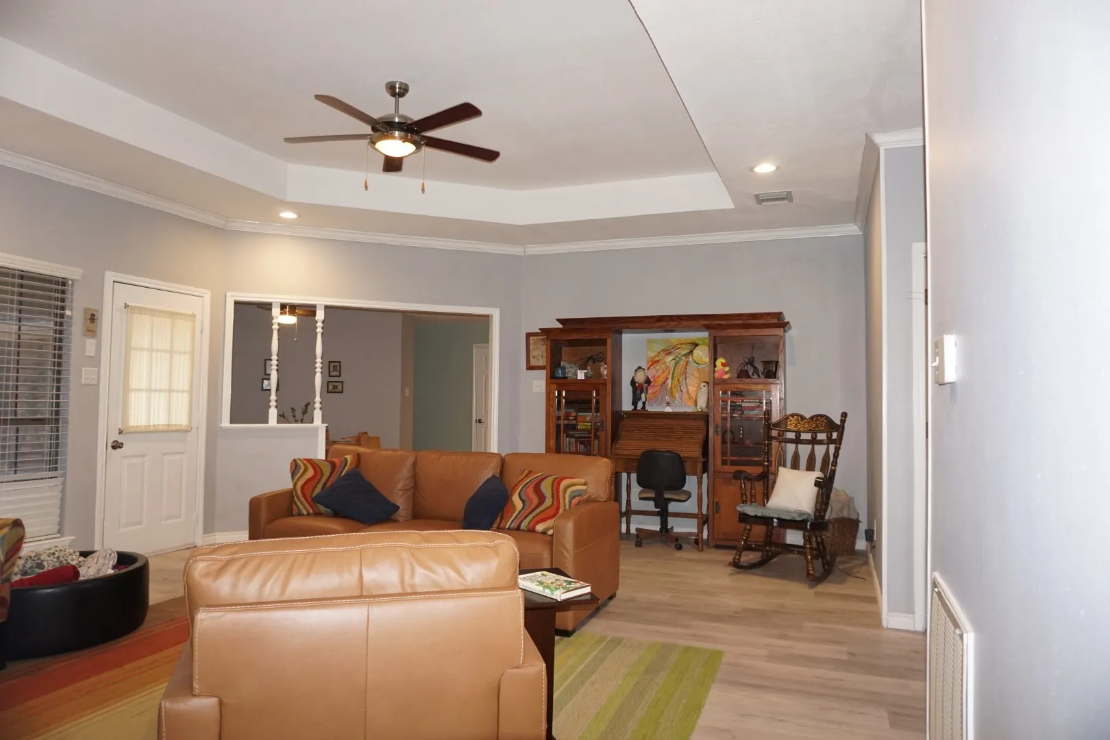 Single Family Residence For Sale in Kaufman County , 1408 Overlook Drive, Kaufman, Texas 75142, 4 Bedroom, 3 Bathroom, 2 Garage spaces, 2,377 Sqft, built in 1988, mls#21388822, Real Estate Agent in Kaufman, Homes For Sale in Kaufman county, Homes For Sale in Kaufman, Realtor in Kaufman Texas, Real Estate Brokerage Independent Realty Texas, Luminita Cordes Realtor