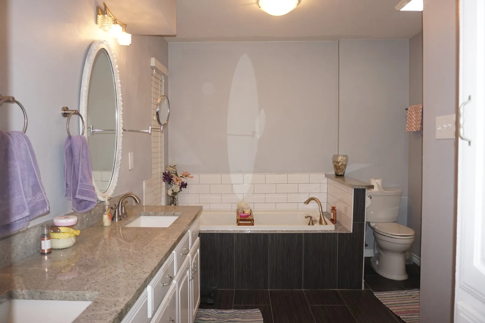 Single Family Residence For Sale in Kaufman County , 1408 Overlook Drive, Kaufman, Texas 75142, 4 Bedroom, 3 Bathroom, 2 Garage spaces, 2,377 Sqft, built in 1988, mls#21388822, Real Estate Agent in Kaufman, Homes For Sale in Kaufman county, Homes For Sale in Kaufman, Realtor in Kaufman Texas, Real Estate Brokerage Independent Realty Texas, Luminita Cordes Realtor