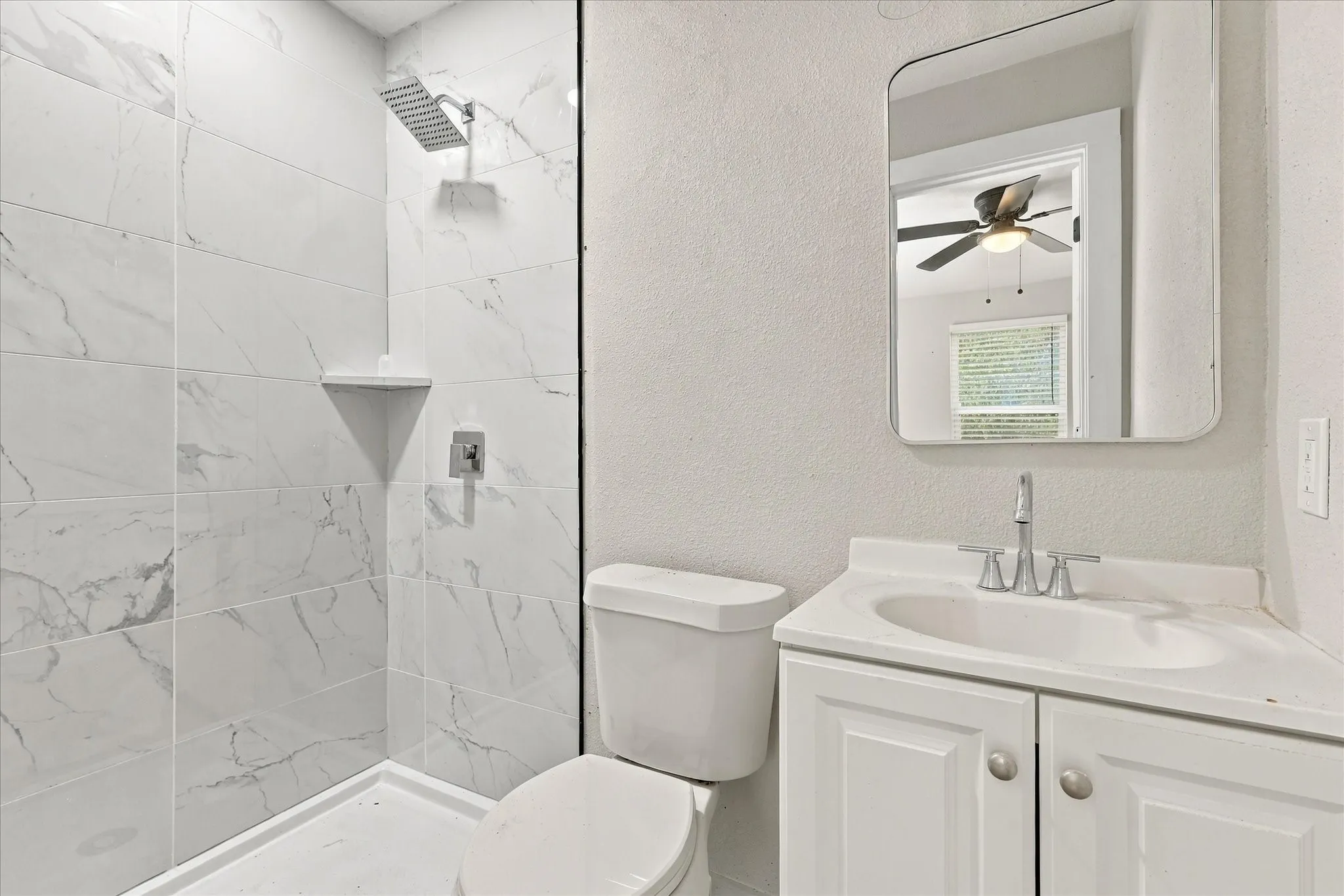 Single Family Residence For Rent in Dallas County , 2842 Harlandale Avenue, Dallas, Texas 75216, 3 Bedroom, 2 Bathroom, Garage spaces, 960 Sqft, built in 1924, mls#21392328, Real Estate Agent in Dallas, Homes For Rent in Dallas county, Homes For Rent in Dallas, Realtor in Dallas Texas, Real Estate Brokerage Independent Realty Texas, Luminita Cordes Realtor