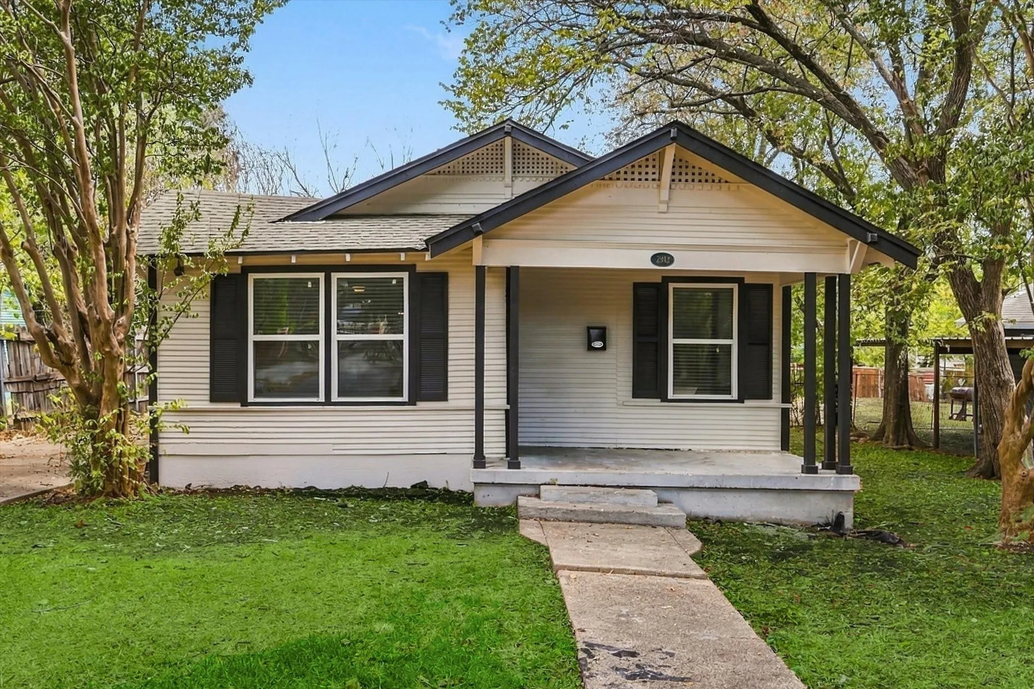 Single Family Residence For Rent