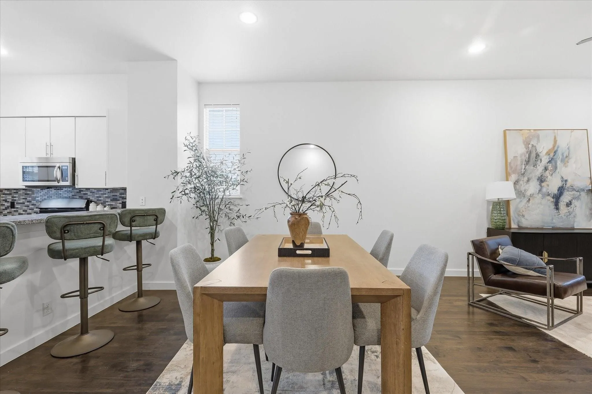 Condominium For Rent in Dallas County , 3200 Ross Avenue 28, Dallas, Texas 75204, 3 Bedroom, 3 Bathroom, 2 Garage spaces, 2,042 Sqft, built in 2011, mls#21392378, Real Estate Agent in Dallas, Homes For Rent in Dallas county, Homes For Rent in Dallas, Realtor in Dallas Texas, Real Estate Brokerage Independent Realty Texas, Luminita Cordes Realtor