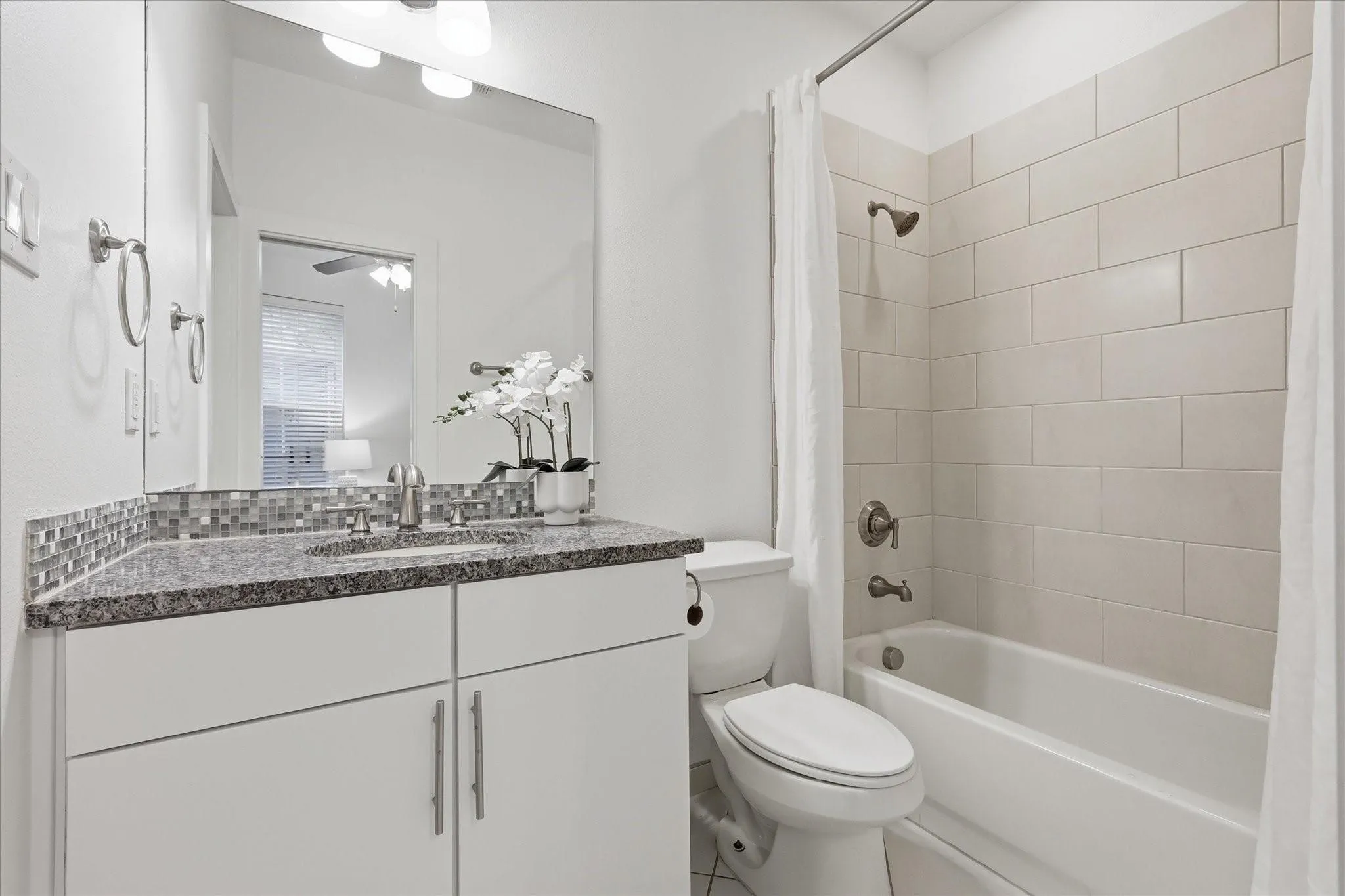 Condominium For Rent in Dallas County , 3200 Ross Avenue 28, Dallas, Texas 75204, 3 Bedroom, 3 Bathroom, 2 Garage spaces, 2,042 Sqft, built in 2011, mls#21392378, Real Estate Agent in Dallas, Homes For Rent in Dallas county, Homes For Rent in Dallas, Realtor in Dallas Texas, Real Estate Brokerage Independent Realty Texas, Luminita Cordes Realtor