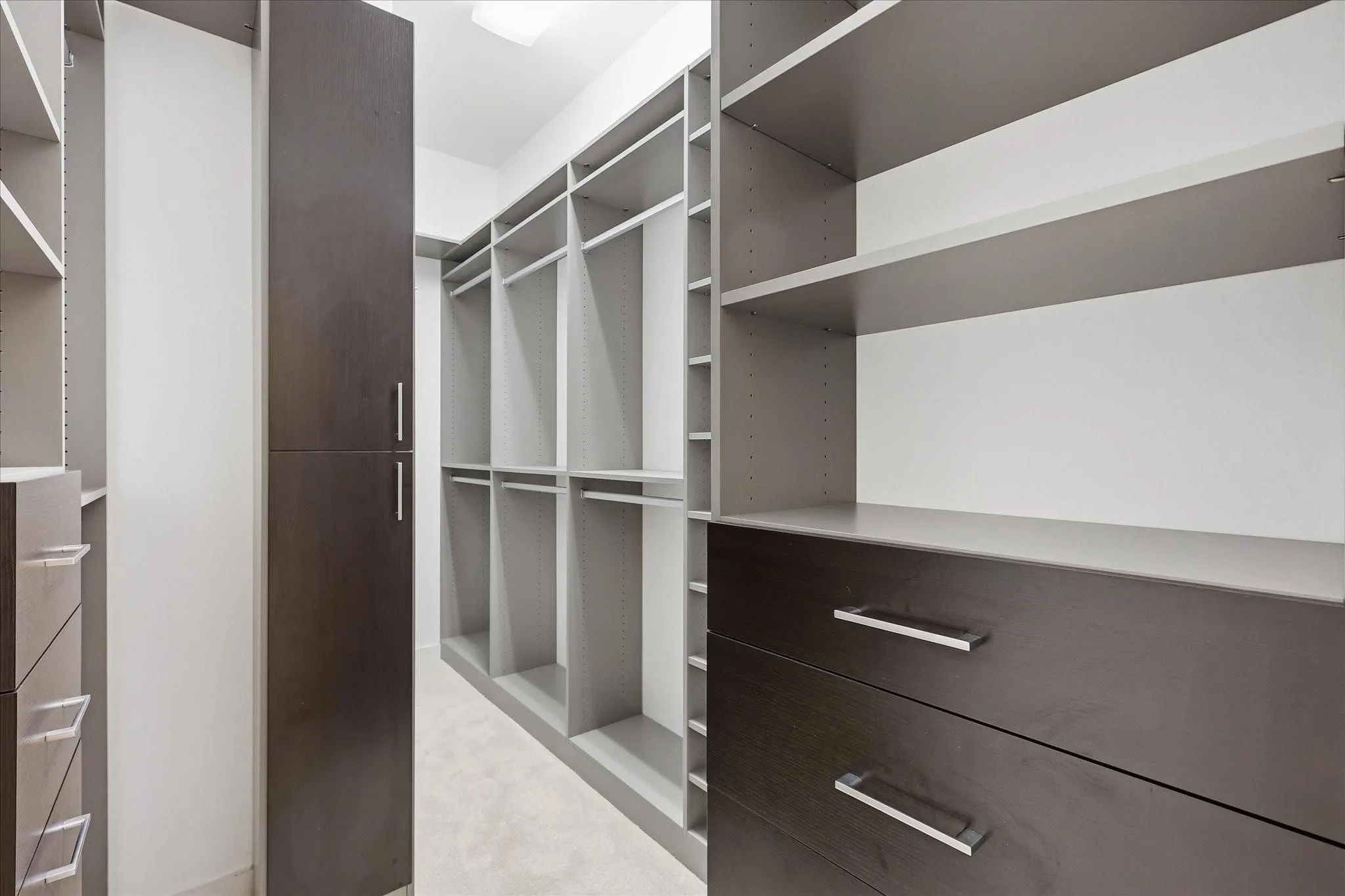 Condominium For Rent in Dallas County , 3200 Ross Avenue 28, Dallas, Texas 75204, 3 Bedroom, 3 Bathroom, 2 Garage spaces, 2,042 Sqft, built in 2011, mls#21392378, Real Estate Agent in Dallas, Homes For Rent in Dallas county, Homes For Rent in Dallas, Realtor in Dallas Texas, Real Estate Brokerage Independent Realty Texas, Luminita Cordes Realtor