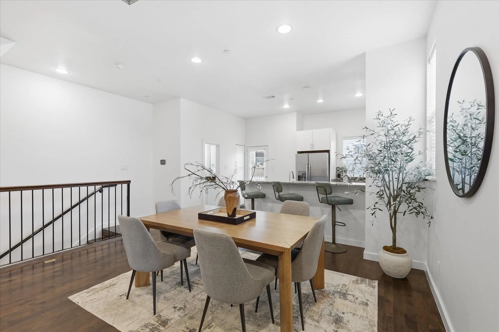 Condominium For Rent in Dallas County , 3200 Ross Avenue 28, Dallas, Texas 75204, 3 Bedroom, 3 Bathroom, 2 Garage spaces, 2,042 Sqft, built in 2011, mls#21392378, Real Estate Agent in Dallas, Homes For Rent in Dallas county, Homes For Rent in Dallas, Realtor in Dallas Texas, Real Estate Brokerage Independent Realty Texas, Luminita Cordes Realtor