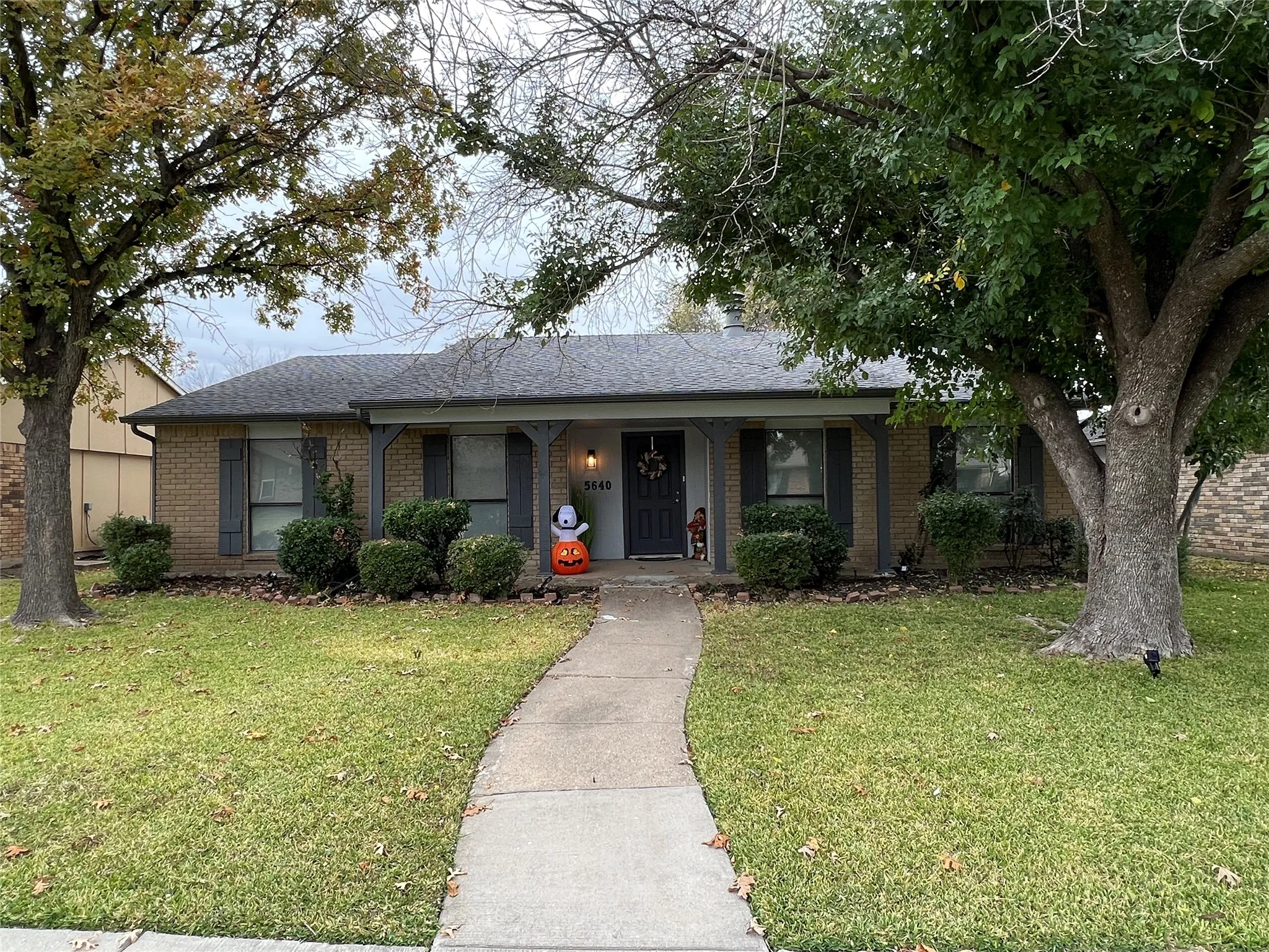 Single Family Residence For Rent