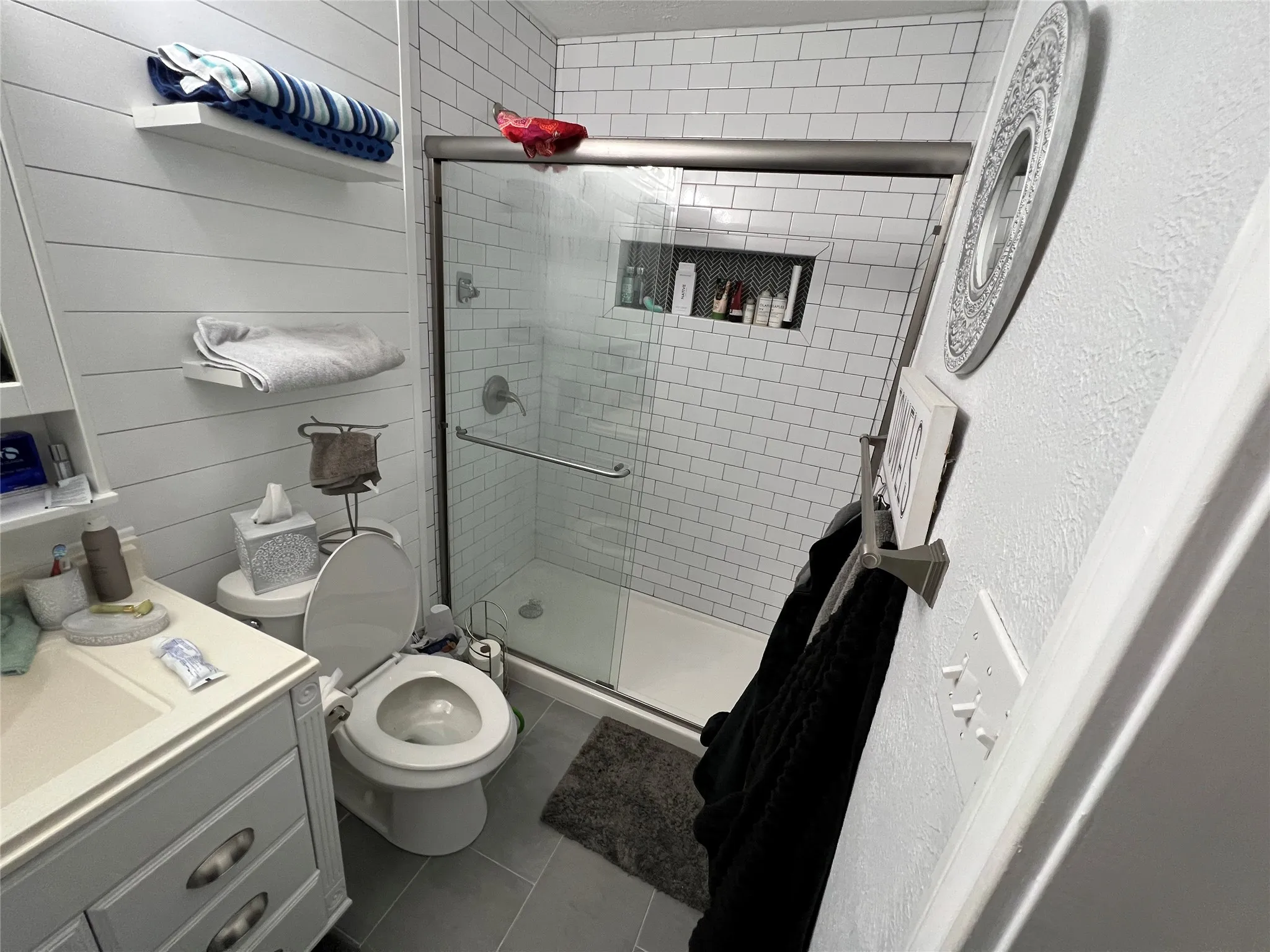 Single Family Residence For Rent in Denton County , 5640 Truitt Street, The Colony, Texas 75056, 3 Bedroom, 2 Bathroom, 2 Garage spaces, 1,711 Sqft, built in 1983, mls#21391450, Real Estate Agent in The Colony, Homes For Rent in Denton county, Homes For Rent in The Colony, Realtor in The Colony Texas, Real Estate Brokerage Independent Realty Texas, Luminita Cordes Realtor