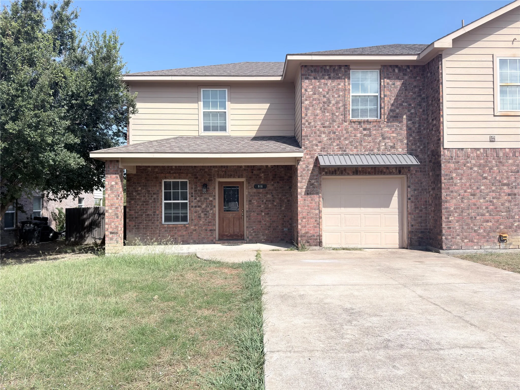 Single Family Residence For Rent