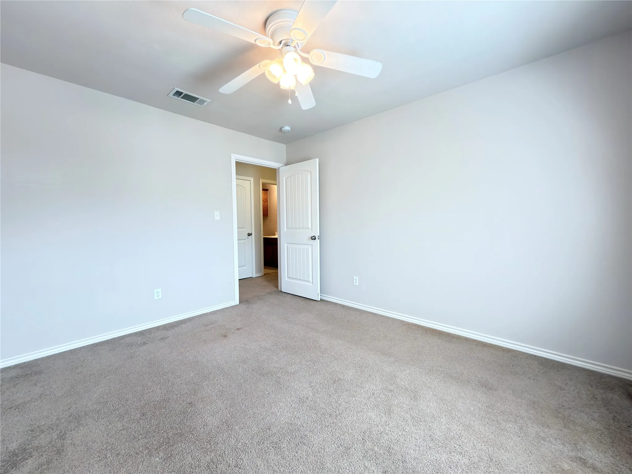 Single Family Residence For Rent in Collin County , 916 Parkplace Ridge, Princeton, Texas 75407, 3 Bedroom, 3 Bathroom, 2 Garage spaces, 1,385 Sqft, built in 2009, mls#21392398, Real Estate Agent in Princeton, Homes For Rent in Collin county, Homes For Rent in Princeton, Realtor in Princeton Texas, Real Estate Brokerage Independent Realty Texas, Luminita Cordes Realtor