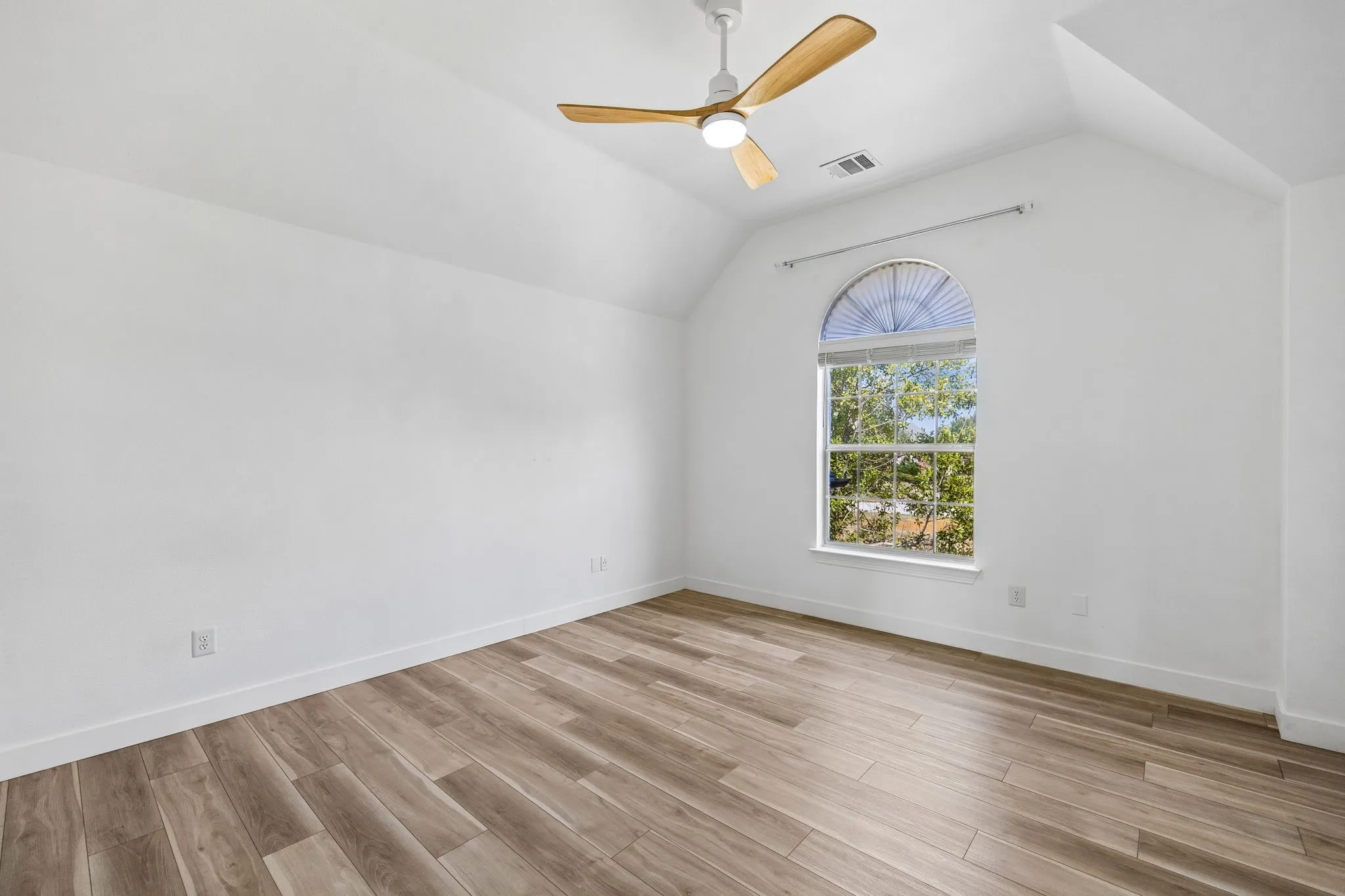 upstairs bedroom #2