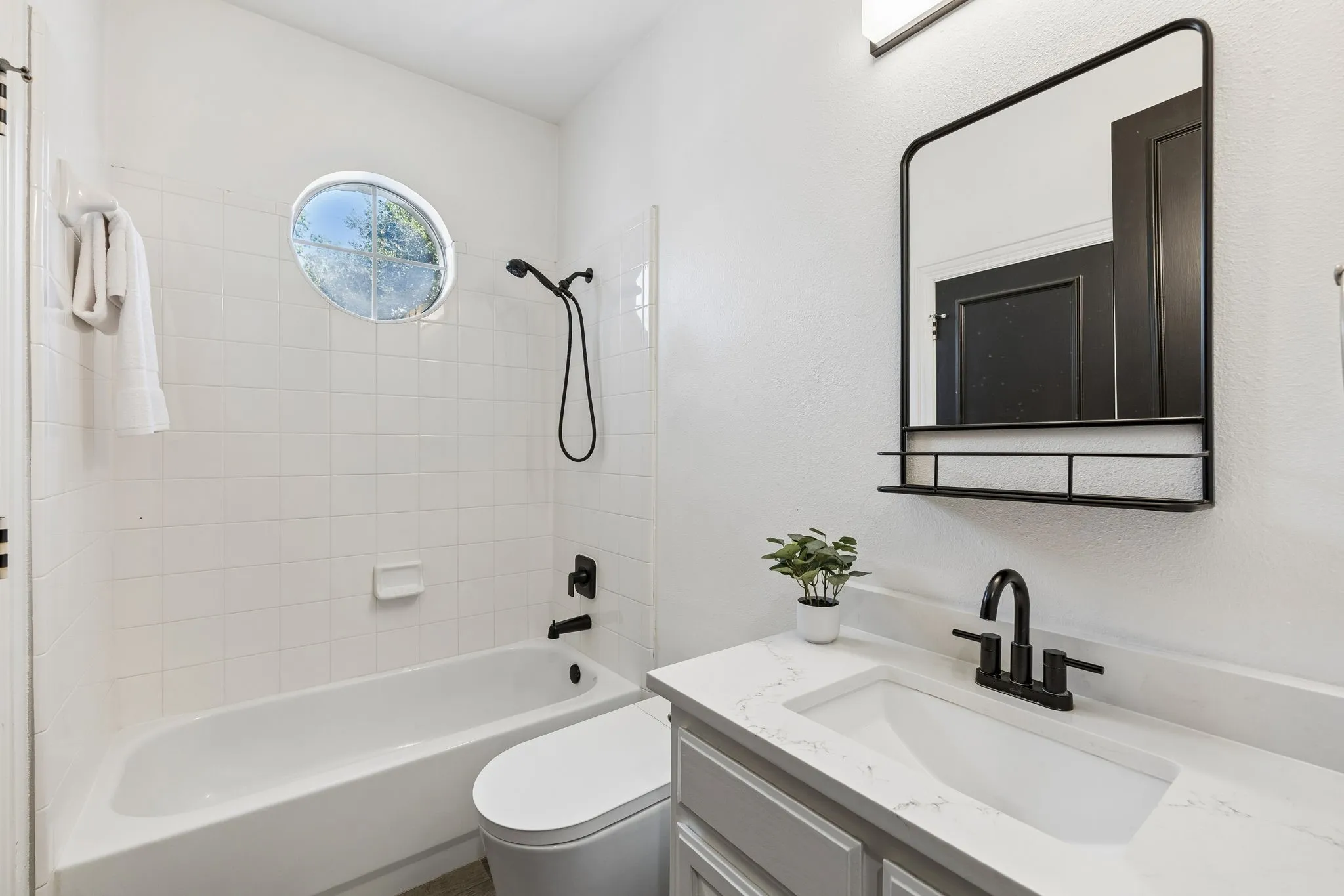 1st floor full bathroom