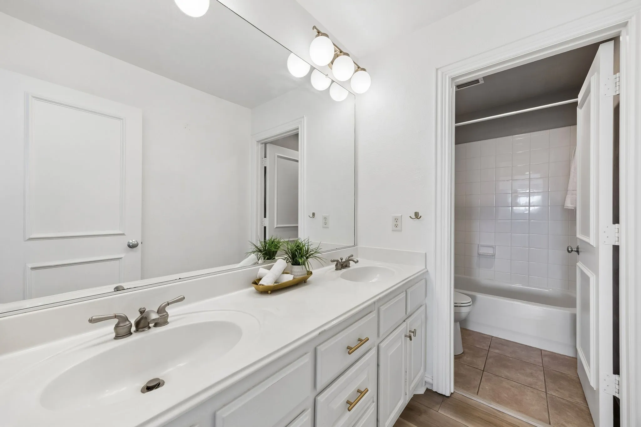 Upstairs bathroom