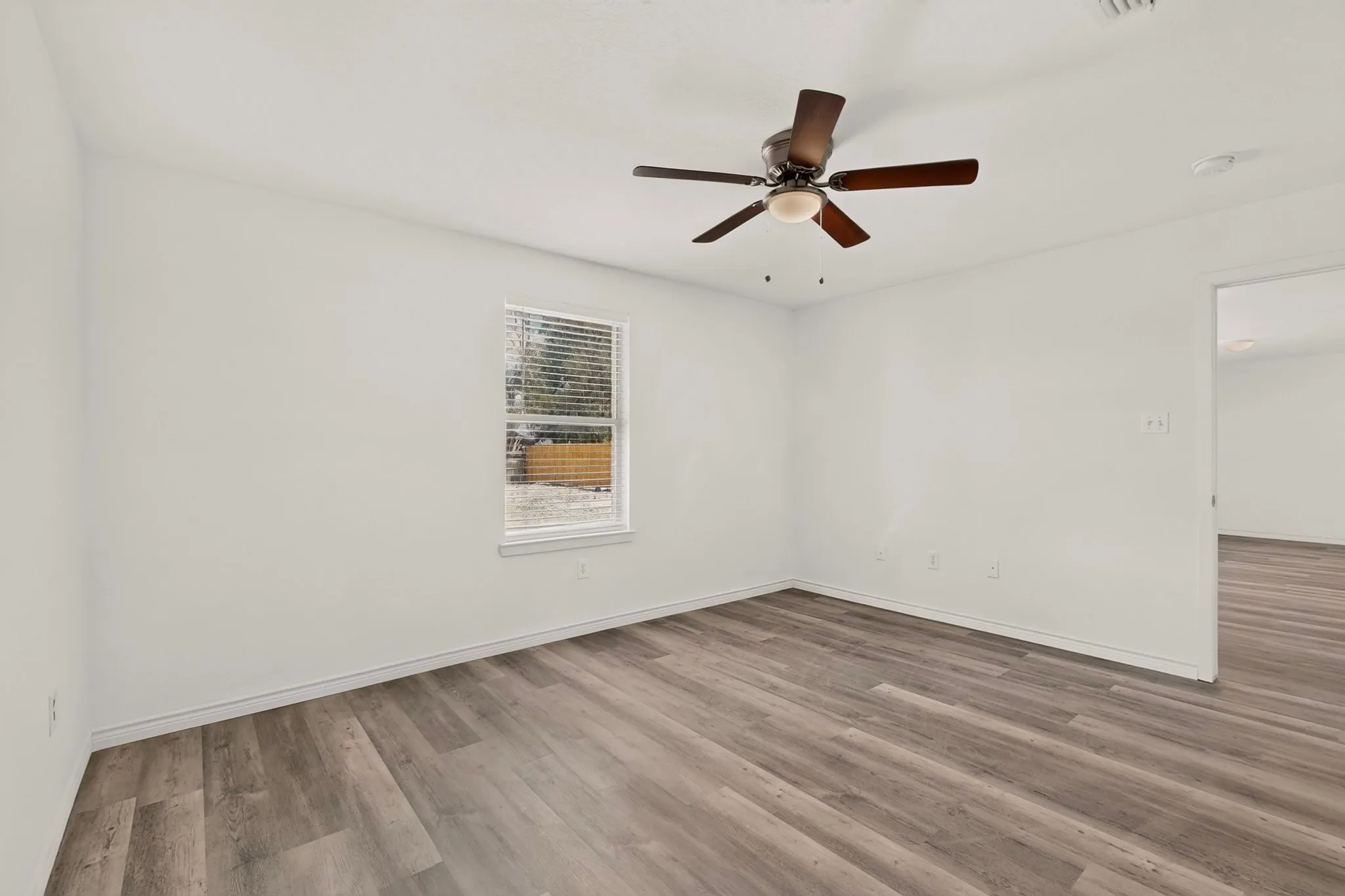 Single Family Residence For Rent in Dallas County , 1512 Rowan Avenue, Dallas, Texas 75223, 3 Bedroom, 2 Bathroom, 2 Garage spaces, 2,052 Sqft, built in 2006, mls#21389272, Real Estate Agent in Dallas, Homes For Rent in Dallas county, Homes For Rent in Dallas, Realtor in Dallas Texas, Real Estate Brokerage Independent Realty Texas, Luminita Cordes Realtor