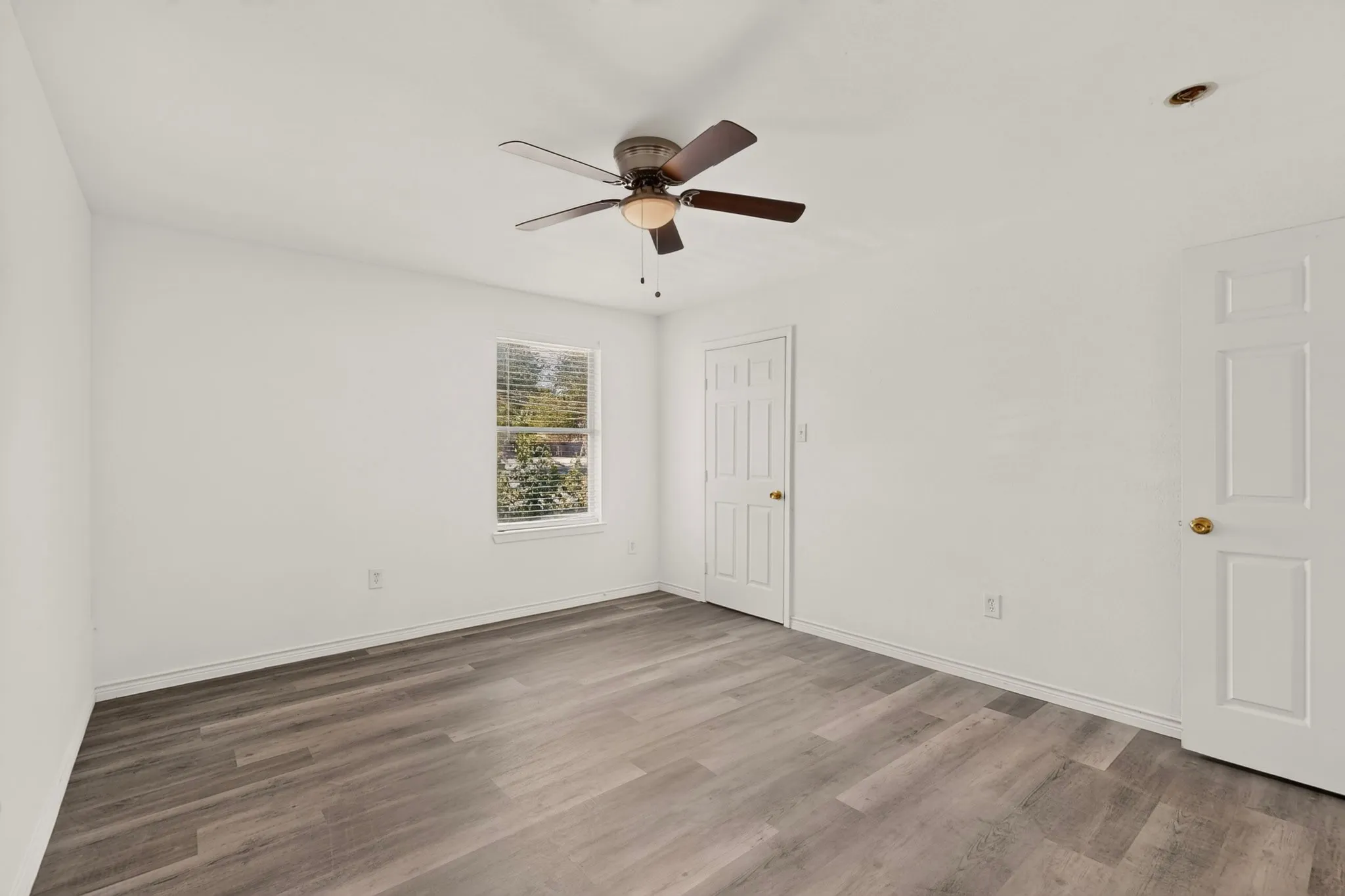Single Family Residence For Rent in Dallas County , 1512 Rowan Avenue, Dallas, Texas 75223, 3 Bedroom, 2 Bathroom, 2 Garage spaces, 2,052 Sqft, built in 2006, mls#21389272, Real Estate Agent in Dallas, Homes For Rent in Dallas county, Homes For Rent in Dallas, Realtor in Dallas Texas, Real Estate Brokerage Independent Realty Texas, Luminita Cordes Realtor