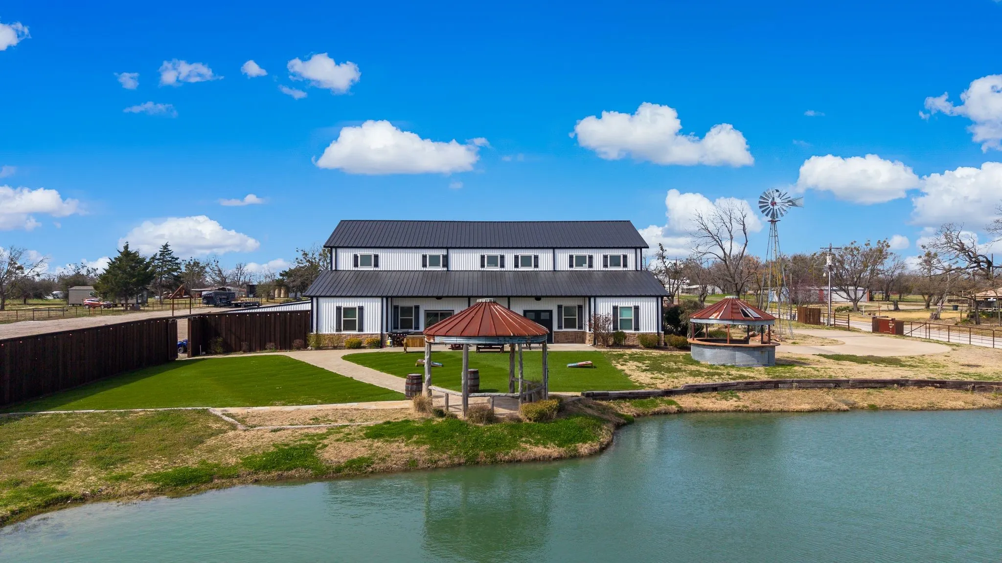 Single Family Residence For Sale in Delta County , 4274 Farm Market 895, Cooper, Texas 75432, 4 Bedroom, 4 Bathroom, Garage spaces, 6,400 Sqft, built in 2017, mls#21392412, Real Estate Agent in Cooper, Homes For Sale in Delta county, Homes For Sale in Cooper, Realtor in Cooper Texas, Real Estate Brokerage Independent Realty Texas, Luminita Cordes Realtor