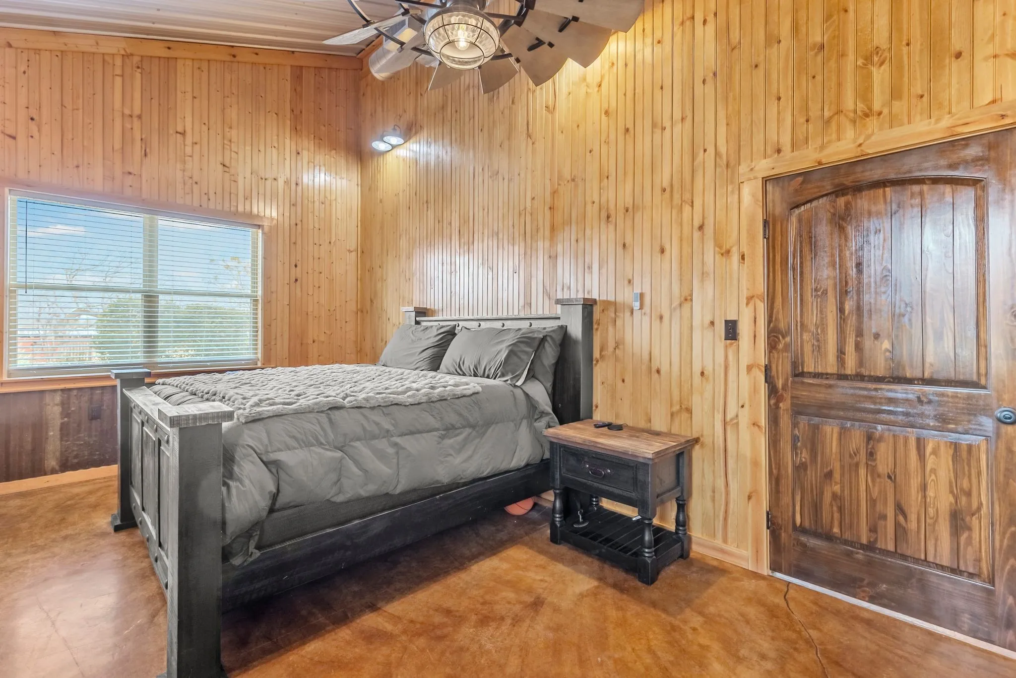 Single Family Residence For Sale in Delta County , 4274 Farm Market 895, Cooper, Texas 75432, 4 Bedroom, 4 Bathroom, Garage spaces, 6,400 Sqft, built in 2017, mls#21392412, Real Estate Agent in Cooper, Homes For Sale in Delta county, Homes For Sale in Cooper, Realtor in Cooper Texas, Real Estate Brokerage Independent Realty Texas, Luminita Cordes Realtor