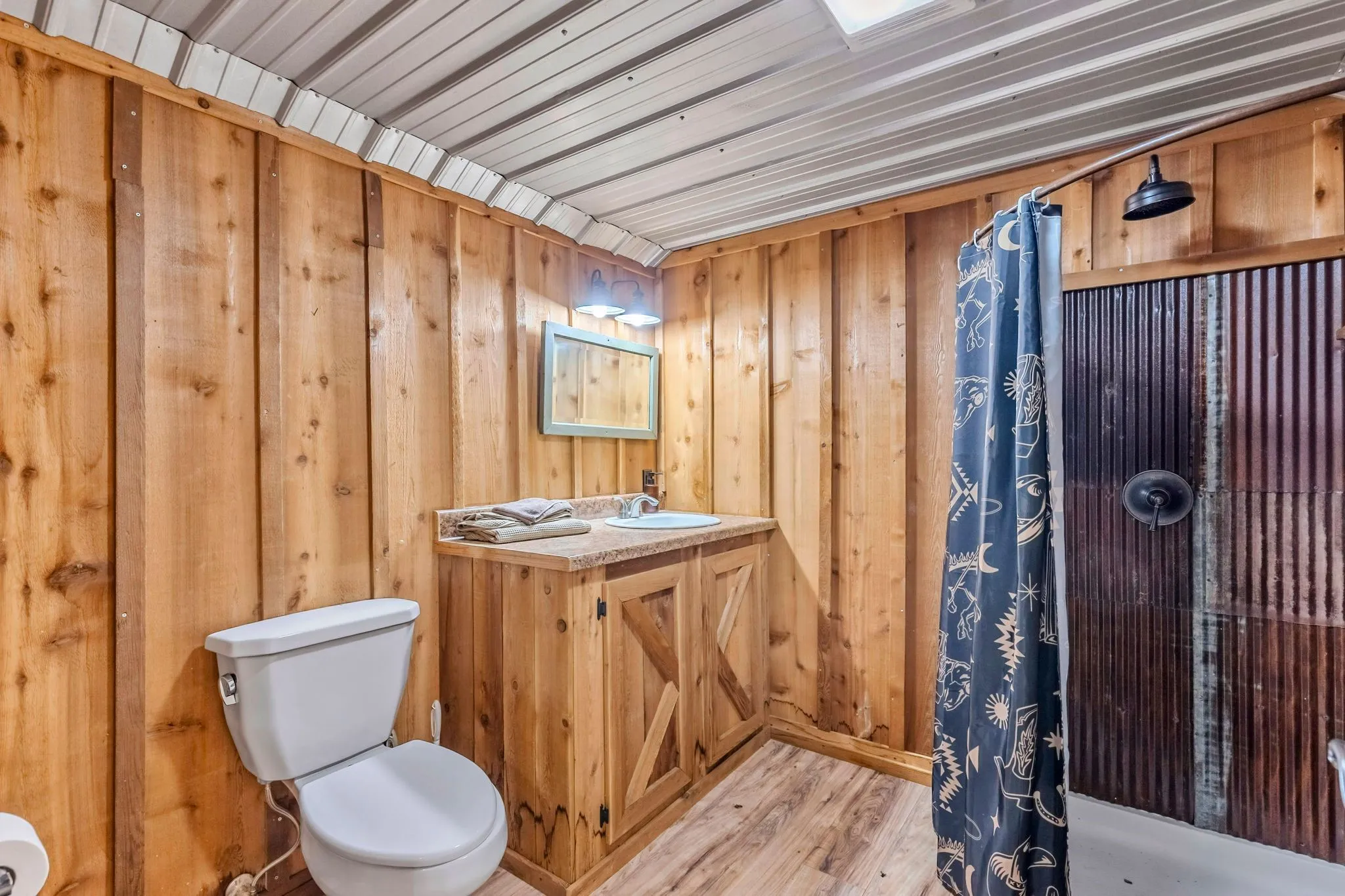 Single Family Residence For Sale in Delta County , 4274 Farm Market 895, Cooper, Texas 75432, 4 Bedroom, 4 Bathroom, Garage spaces, 6,400 Sqft, built in 2017, mls#21392412, Real Estate Agent in Cooper, Homes For Sale in Delta county, Homes For Sale in Cooper, Realtor in Cooper Texas, Real Estate Brokerage Independent Realty Texas, Luminita Cordes Realtor