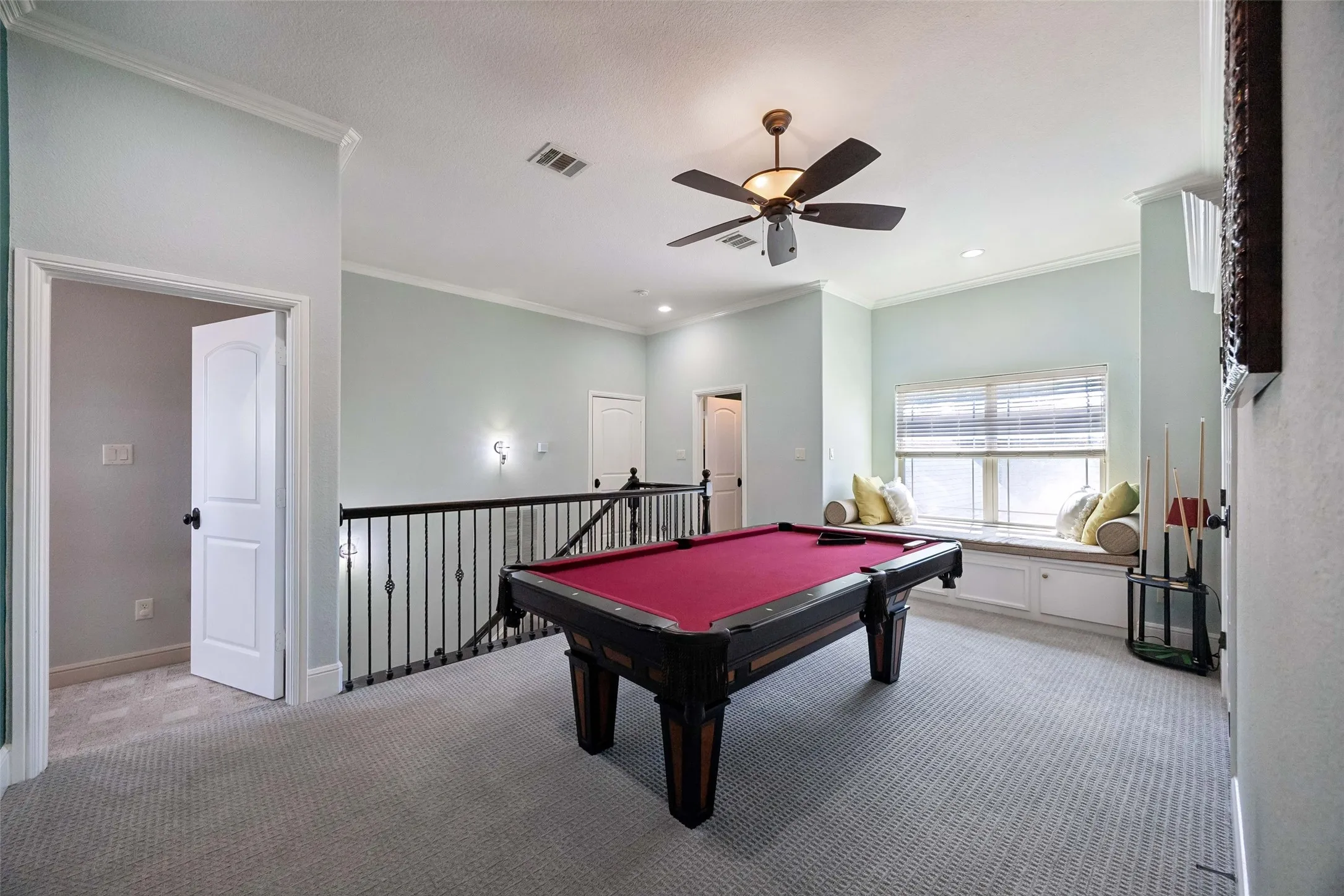 Single Family Residence For Sale in Ellis County , 1908 Morningside Lane, Oak Leaf, Texas 75154, 4 Bedroom, 5 Bathroom, 3 Garage spaces, 4,692 Sqft, built in 2008, mls#21389107, Real Estate Agent in Oak Leaf, Homes For Sale in Ellis county, Homes For Sale in Oak Leaf, Realtor in Oak Leaf Texas, Real Estate Brokerage Independent Realty Texas, Luminita Cordes Realtor