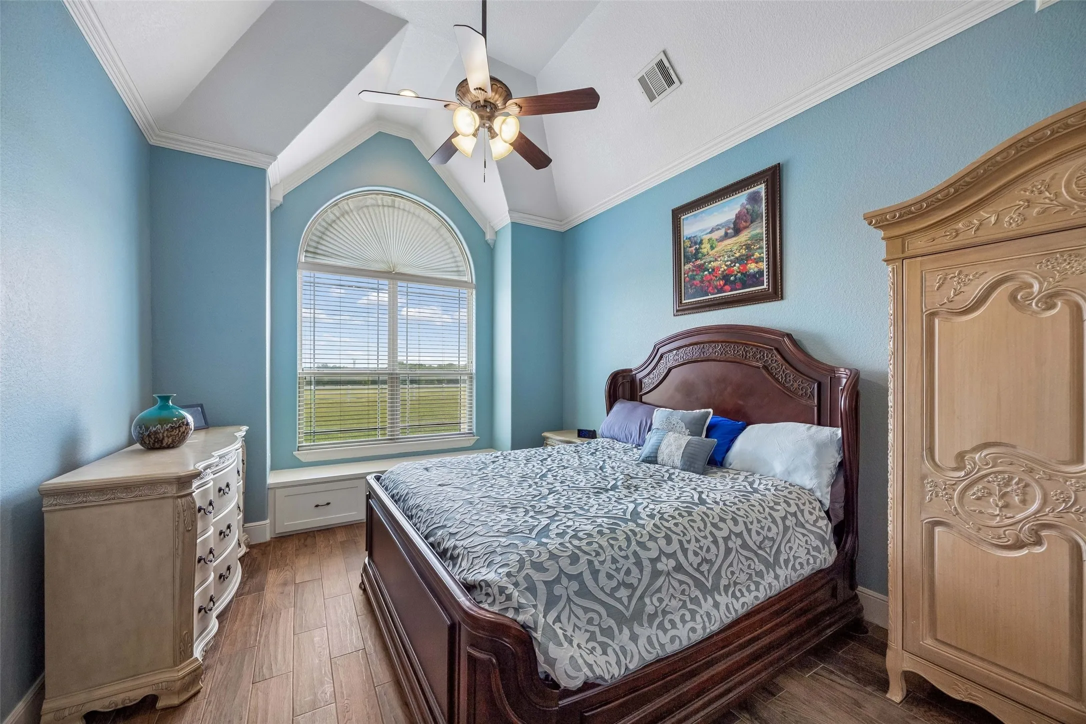 Single Family Residence For Sale in Ellis County , 1908 Morningside Lane, Oak Leaf, Texas 75154, 4 Bedroom, 5 Bathroom, 3 Garage spaces, 4,692 Sqft, built in 2008, mls#21389107, Real Estate Agent in Oak Leaf, Homes For Sale in Ellis county, Homes For Sale in Oak Leaf, Realtor in Oak Leaf Texas, Real Estate Brokerage Independent Realty Texas, Luminita Cordes Realtor