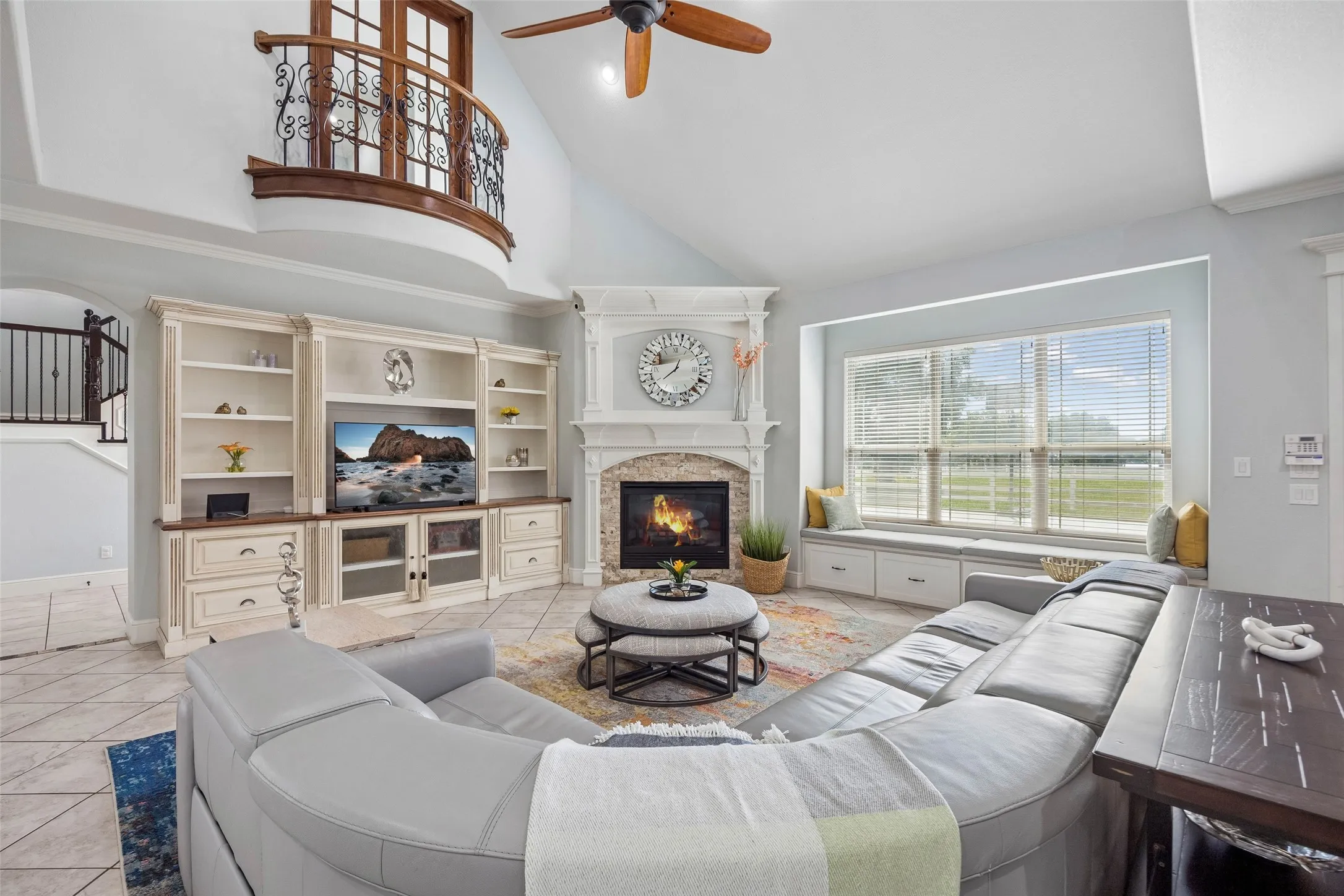 Single Family Residence For Sale in Ellis County , 1908 Morningside Lane, Oak Leaf, Texas 75154, 4 Bedroom, 5 Bathroom, 3 Garage spaces, 4,692 Sqft, built in 2008, mls#21389107, Real Estate Agent in Oak Leaf, Homes For Sale in Ellis county, Homes For Sale in Oak Leaf, Realtor in Oak Leaf Texas, Real Estate Brokerage Independent Realty Texas, Luminita Cordes Realtor