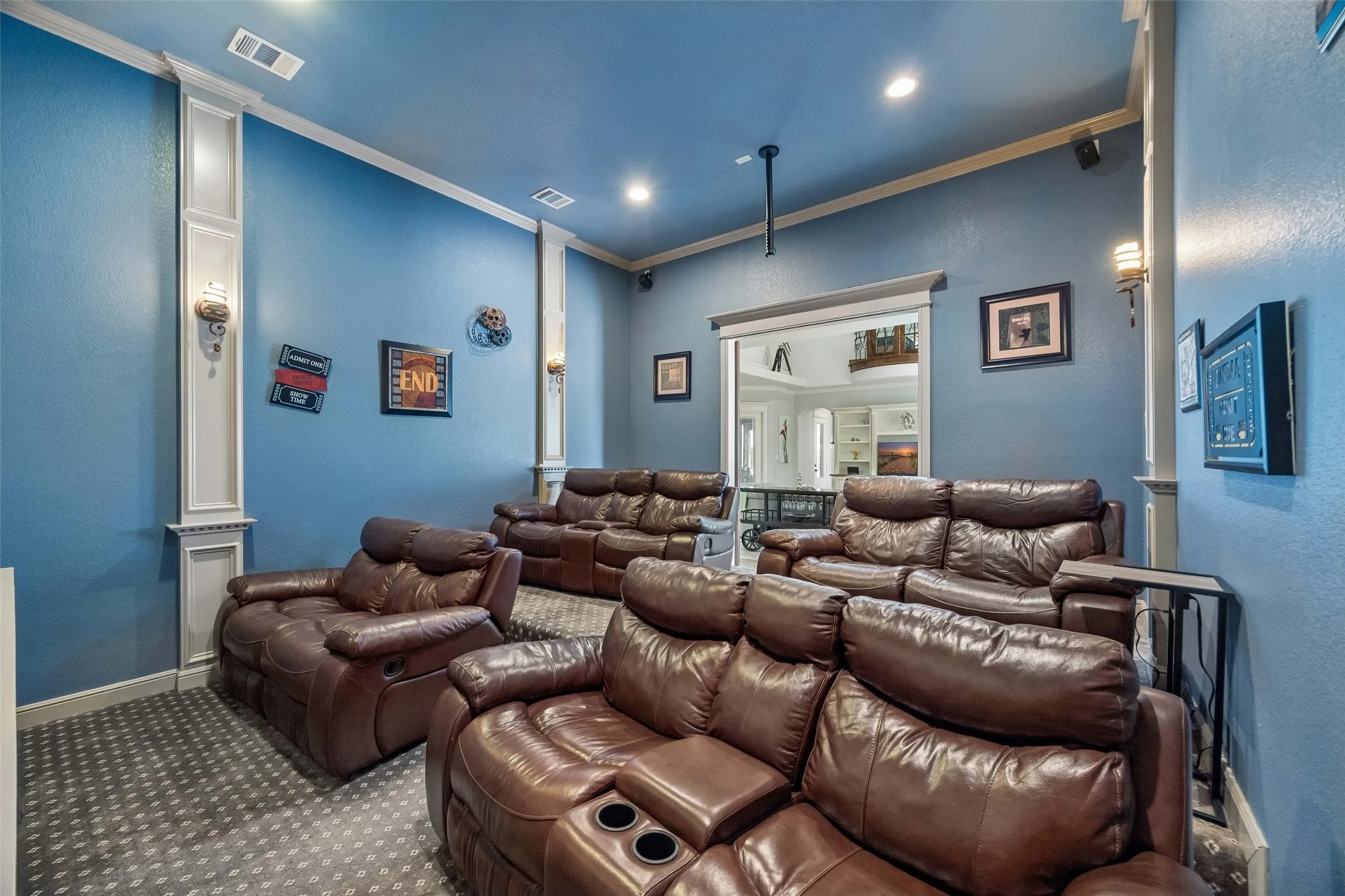 Single Family Residence For Sale in Ellis County , 1908 Morningside Lane, Oak Leaf, Texas 75154, 4 Bedroom, 5 Bathroom, 3 Garage spaces, 4,692 Sqft, built in 2008, mls#21389107, Real Estate Agent in Oak Leaf, Homes For Sale in Ellis county, Homes For Sale in Oak Leaf, Realtor in Oak Leaf Texas, Real Estate Brokerage Independent Realty Texas, Luminita Cordes Realtor
