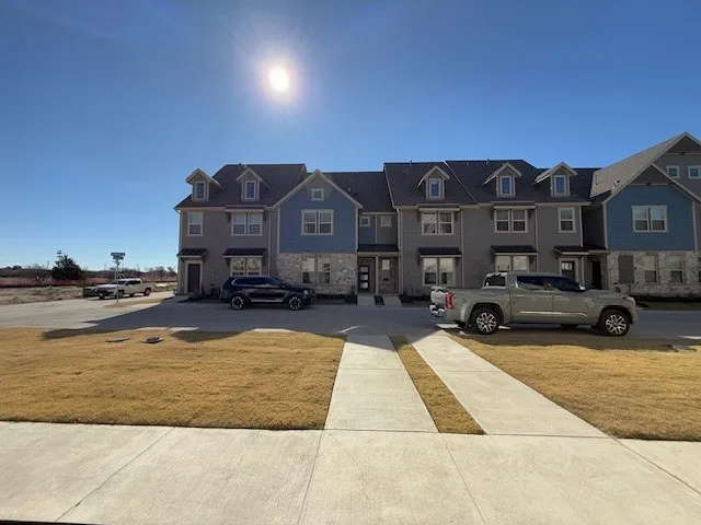 Townhouse For Rent in Collin County , 3540 Thistlewood Drive, Plano, Texas 75074, 3 Bedroom, 3 Bathroom, 2 Garage spaces, 2,098 Sqft, built in 2024, mls#21392427, Real Estate Agent in Plano, Homes For Rent in Collin county, Homes For Rent in Plano, Realtor in Plano Texas, Real Estate Brokerage Independent Realty Texas, Luminita Cordes Realtor