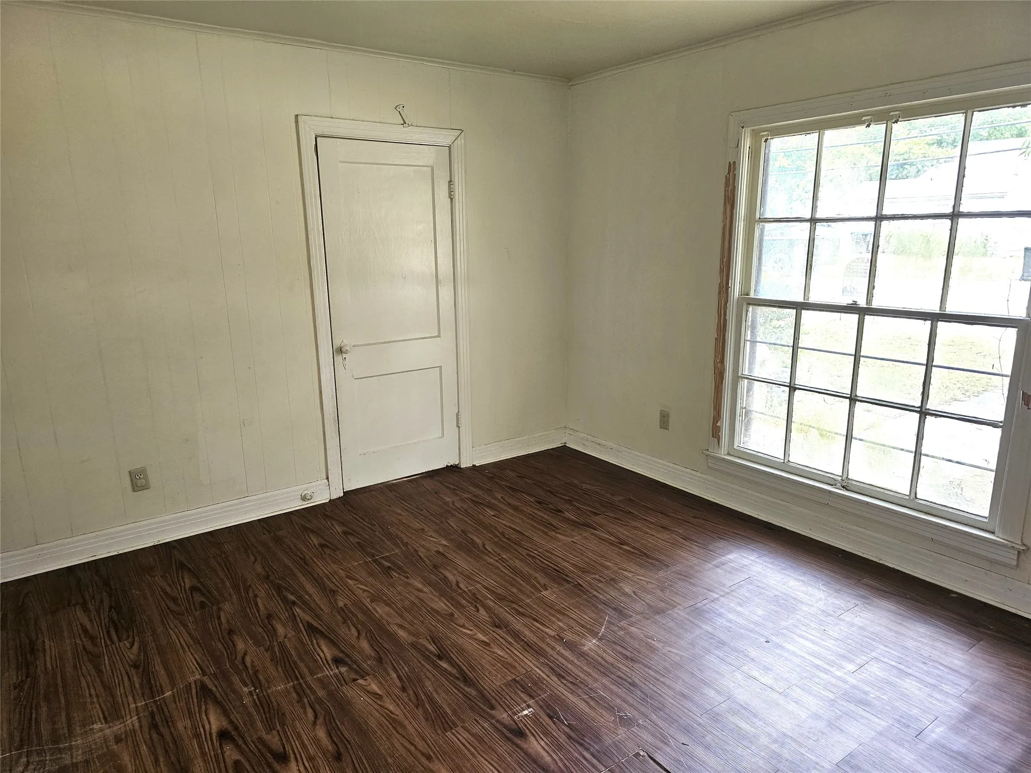 Single Family Residence For Sale in Hunt County , 2503 Stanford Street, Greenville, Texas 75401, 2 Bedroom, 1 Bathroom, 1 Garage spaces, 1,104 Sqft, built in 1960, mls#21391927, Real Estate Agent in Greenville, Homes For Sale in Hunt county, Homes For Sale in Greenville, Realtor in Greenville Texas, Real Estate Brokerage Independent Realty Texas, Luminita Cordes Realtor